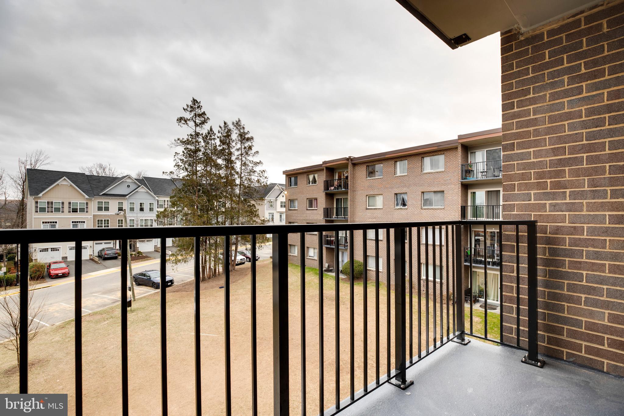 OCCOQUAN RIDGE CONDO - Residential