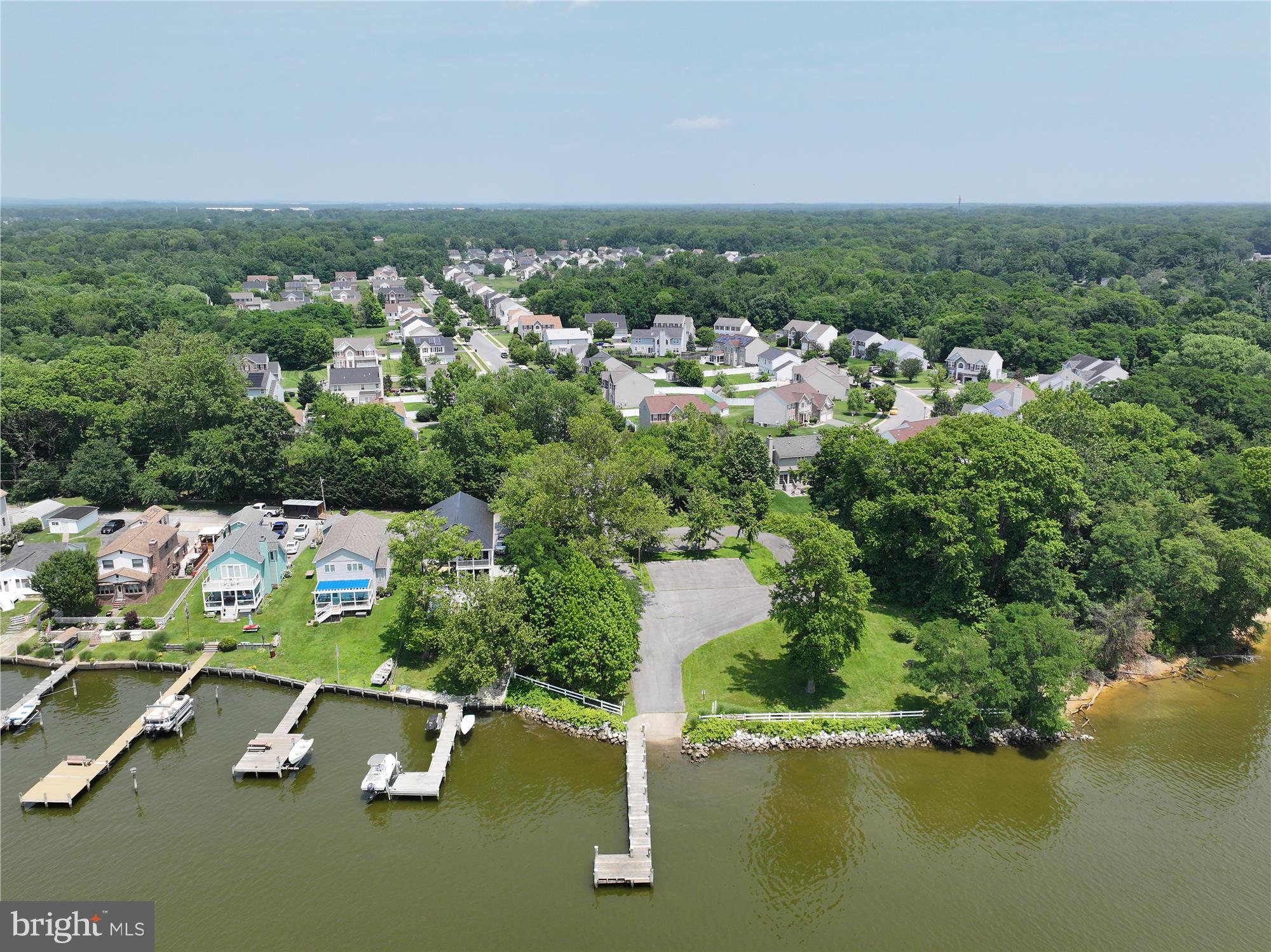 WALNUT POINT - Residential