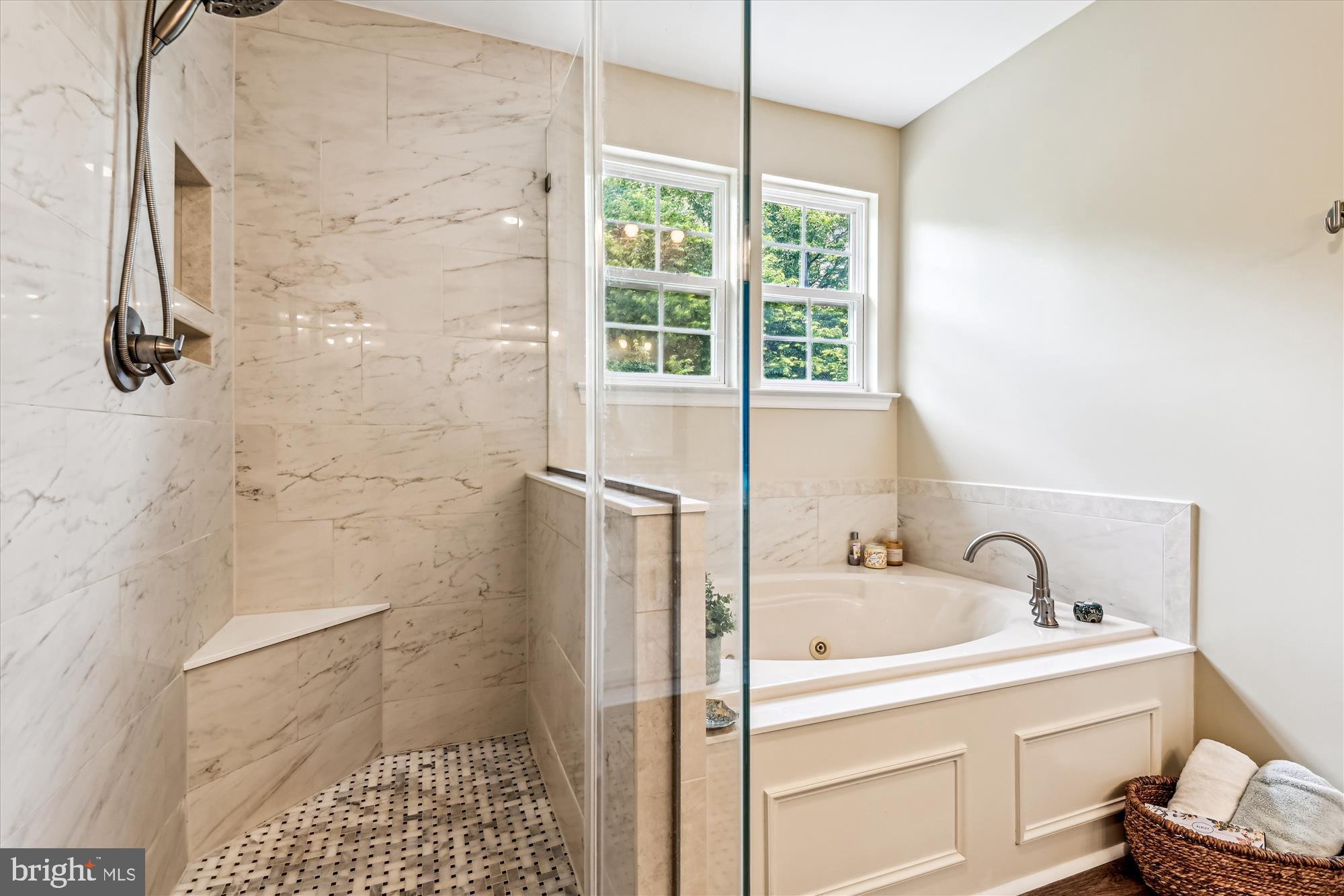 WALNUT POINT - Residential