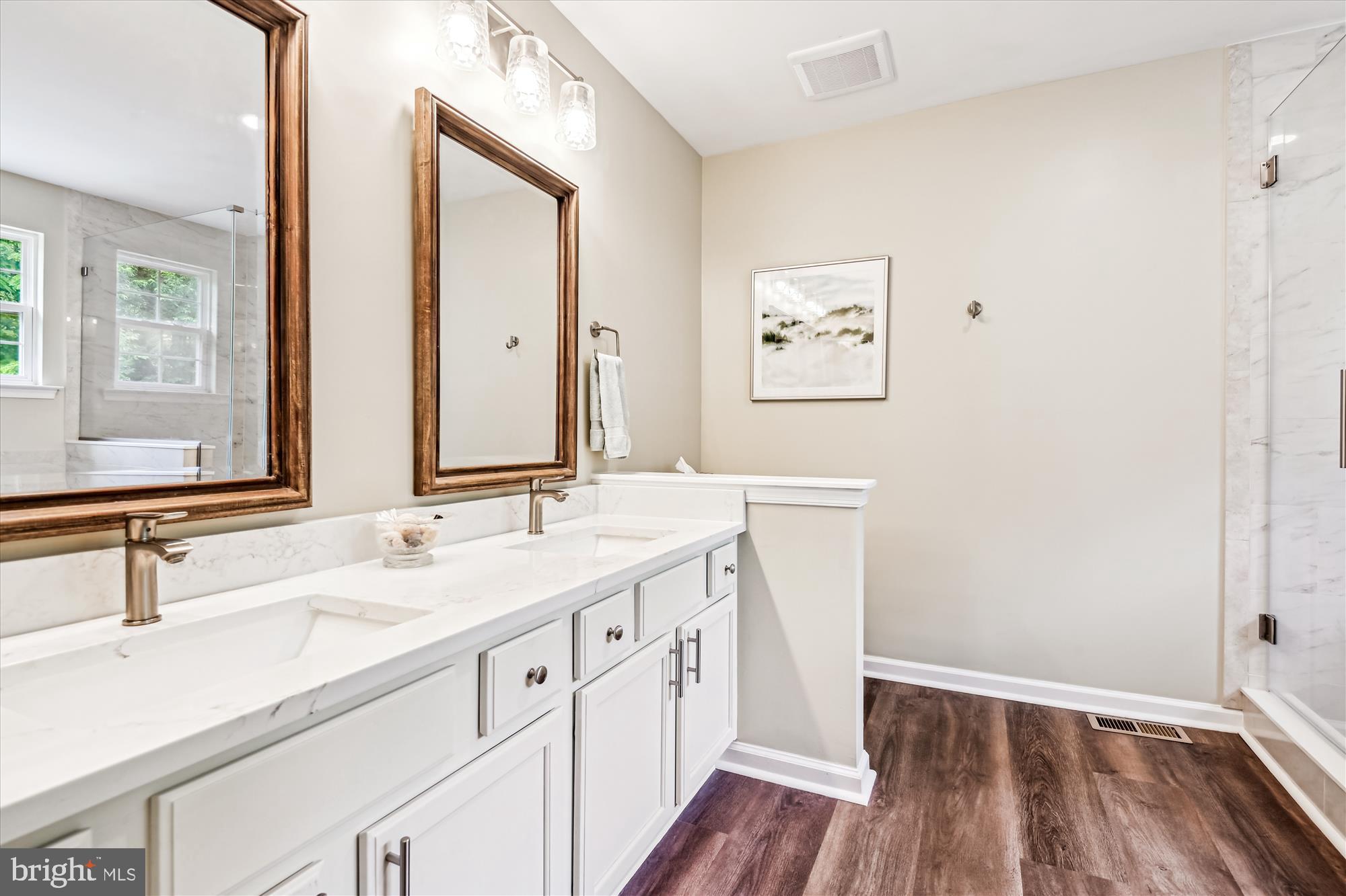 WALNUT POINT - Residential