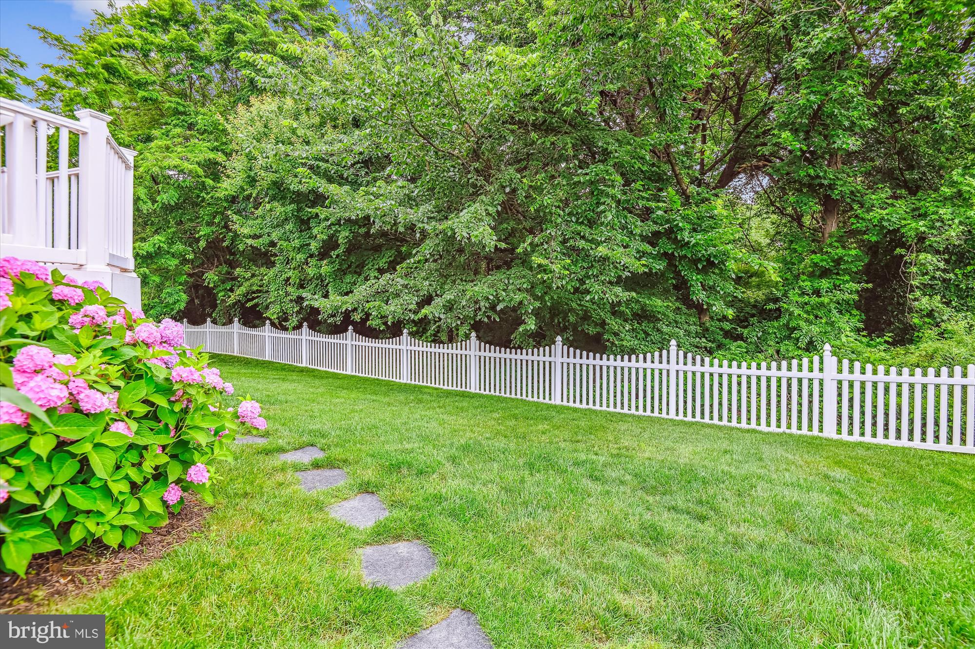 WALNUT POINT - Residential