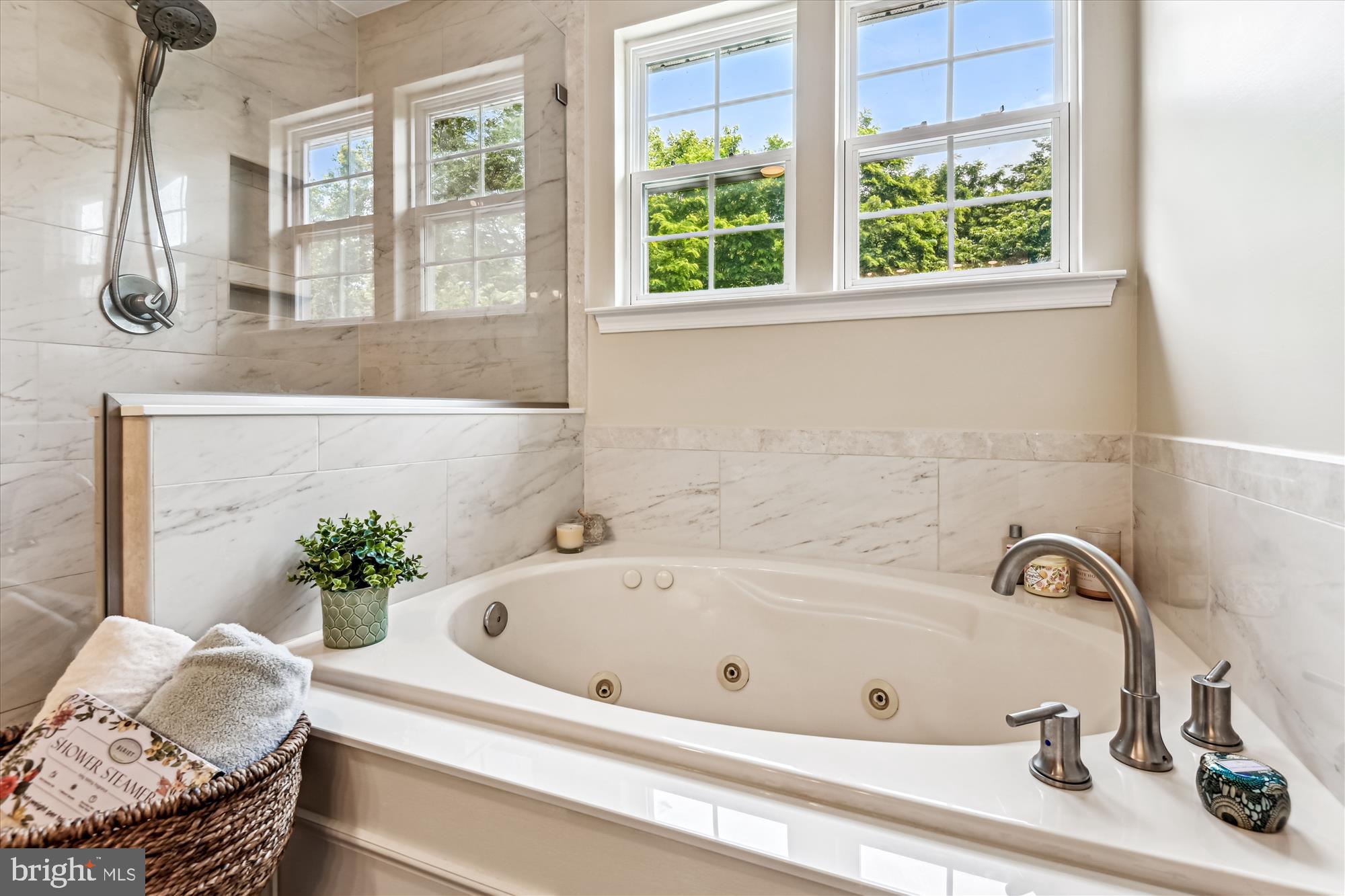 WALNUT POINT - Residential