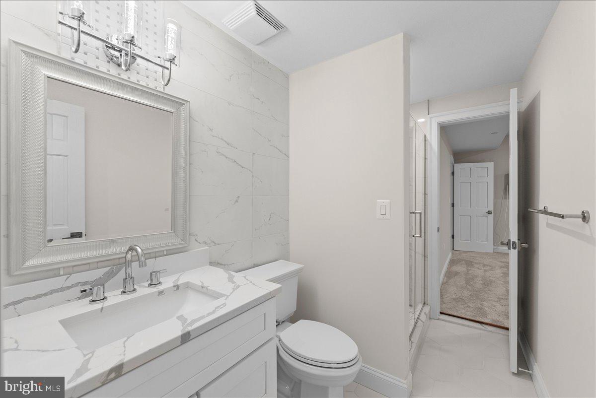 POTOMAC OUTSIDE - Residential