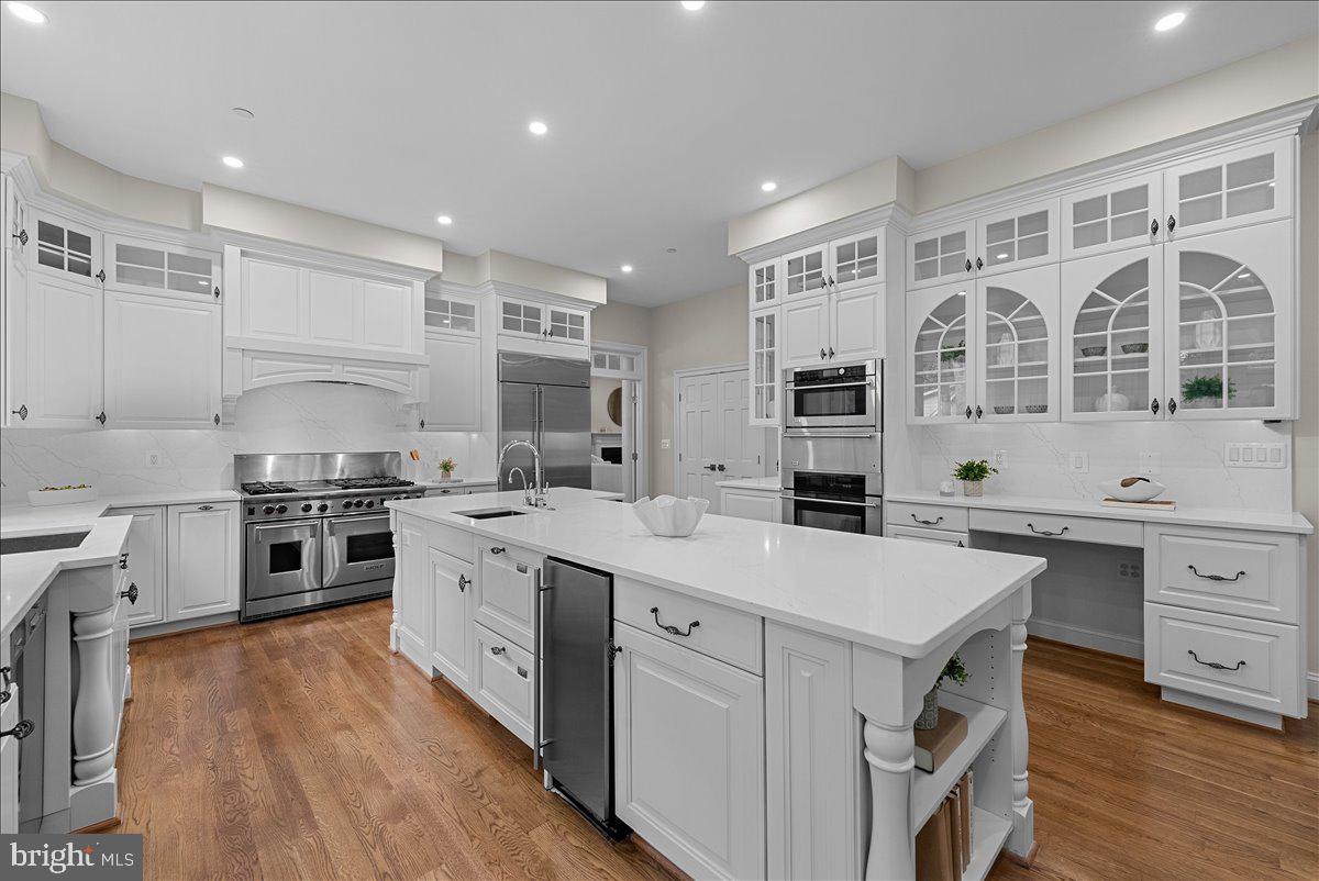 POTOMAC OUTSIDE - Residential