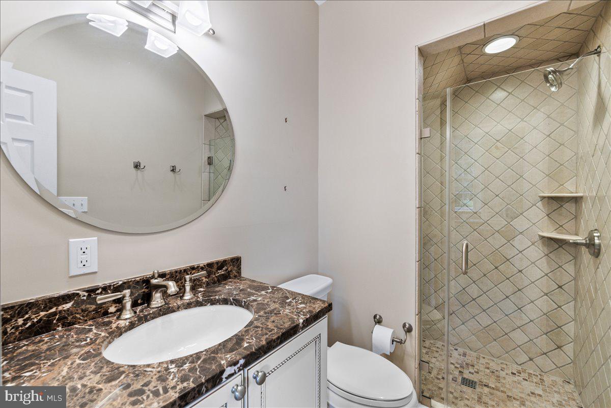 POTOMAC OUTSIDE - Residential