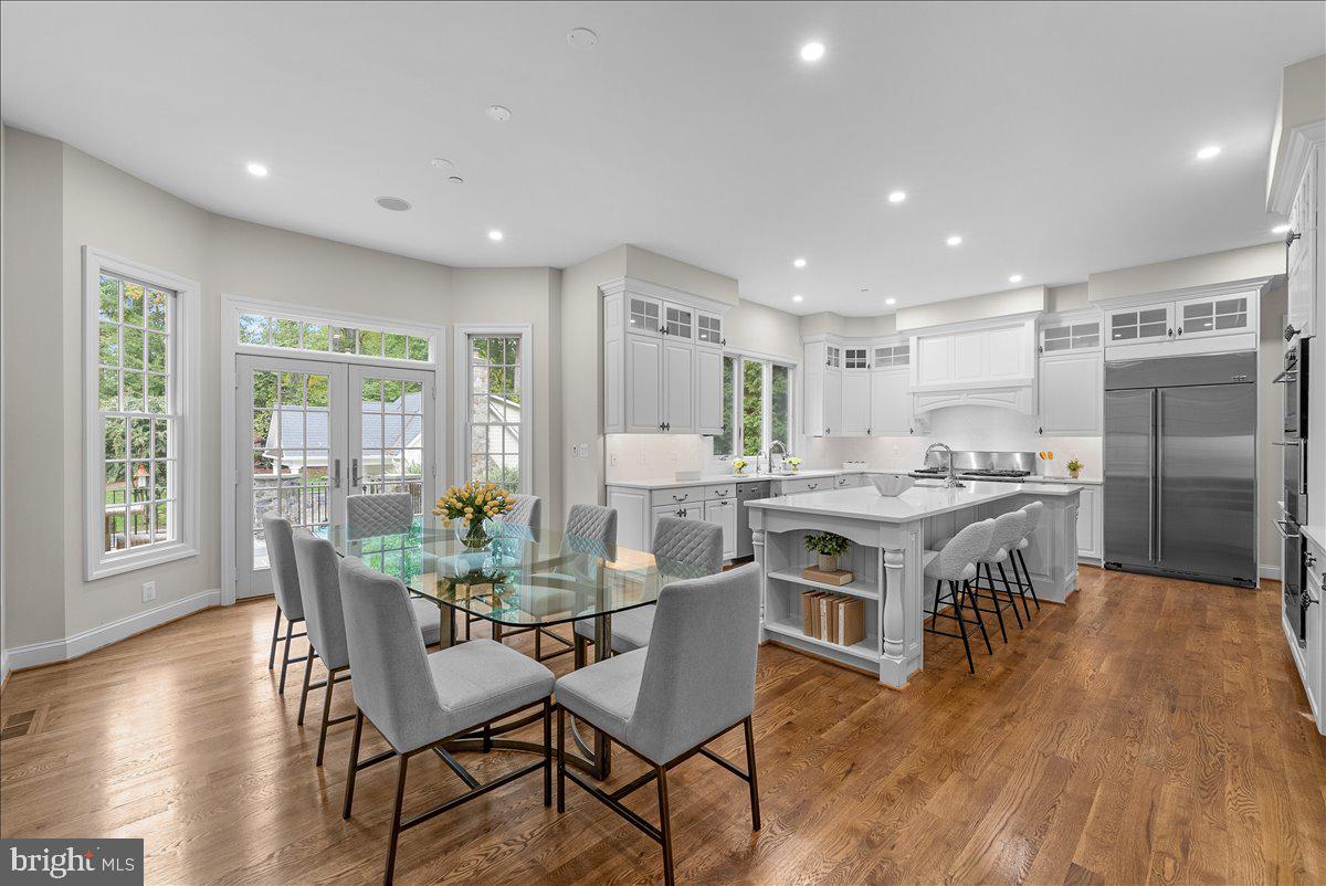 POTOMAC OUTSIDE - Residential