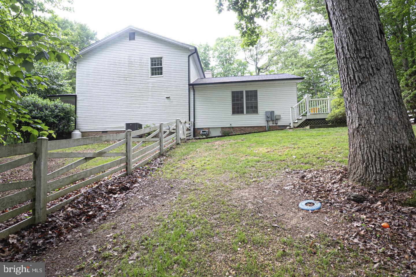 CHAPEL POINT WOODS - Residential