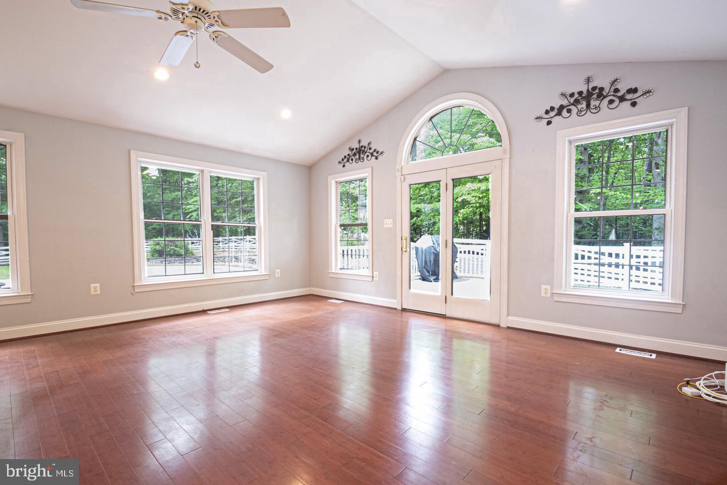 CHAPEL POINT WOODS - Residential