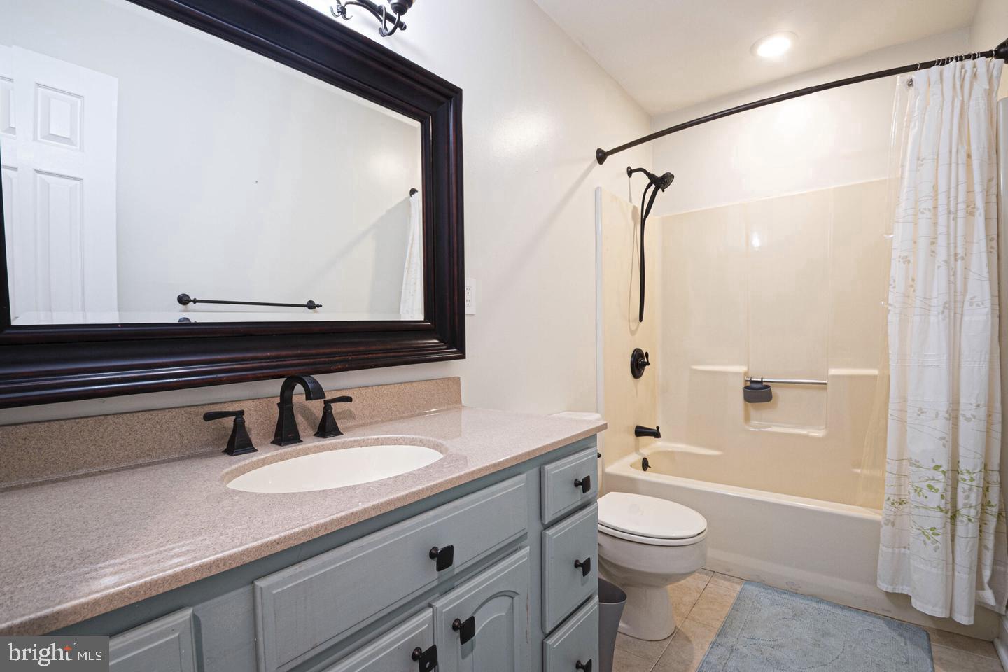 CHAPEL POINT WOODS - Residential