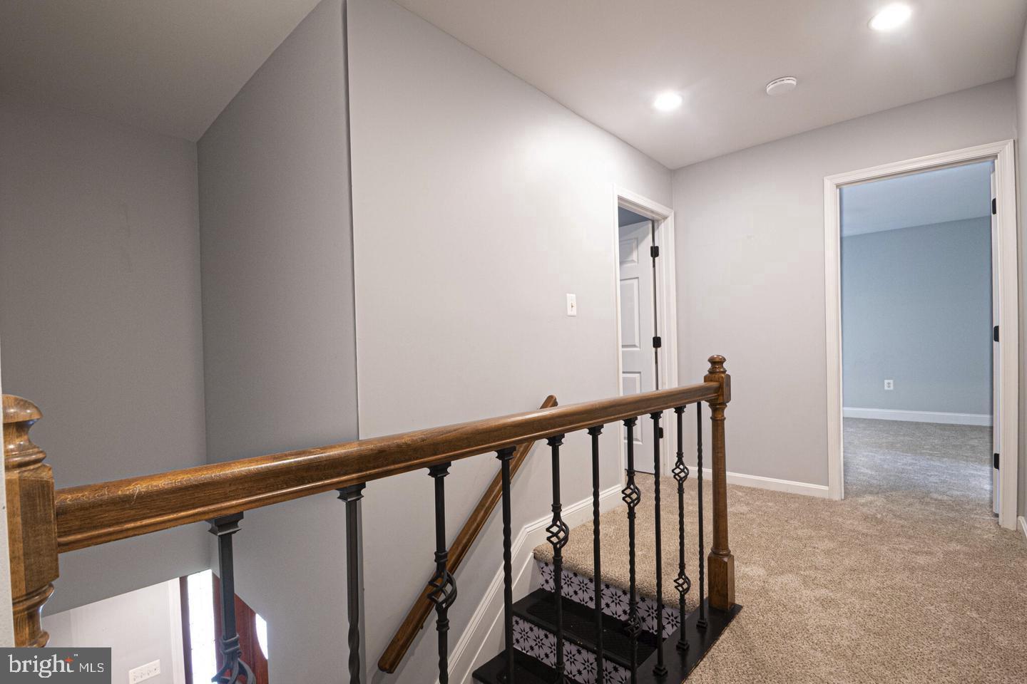 CHAPEL POINT WOODS - Residential