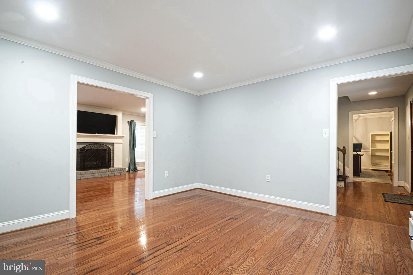 CHAPEL POINT WOODS - Residential