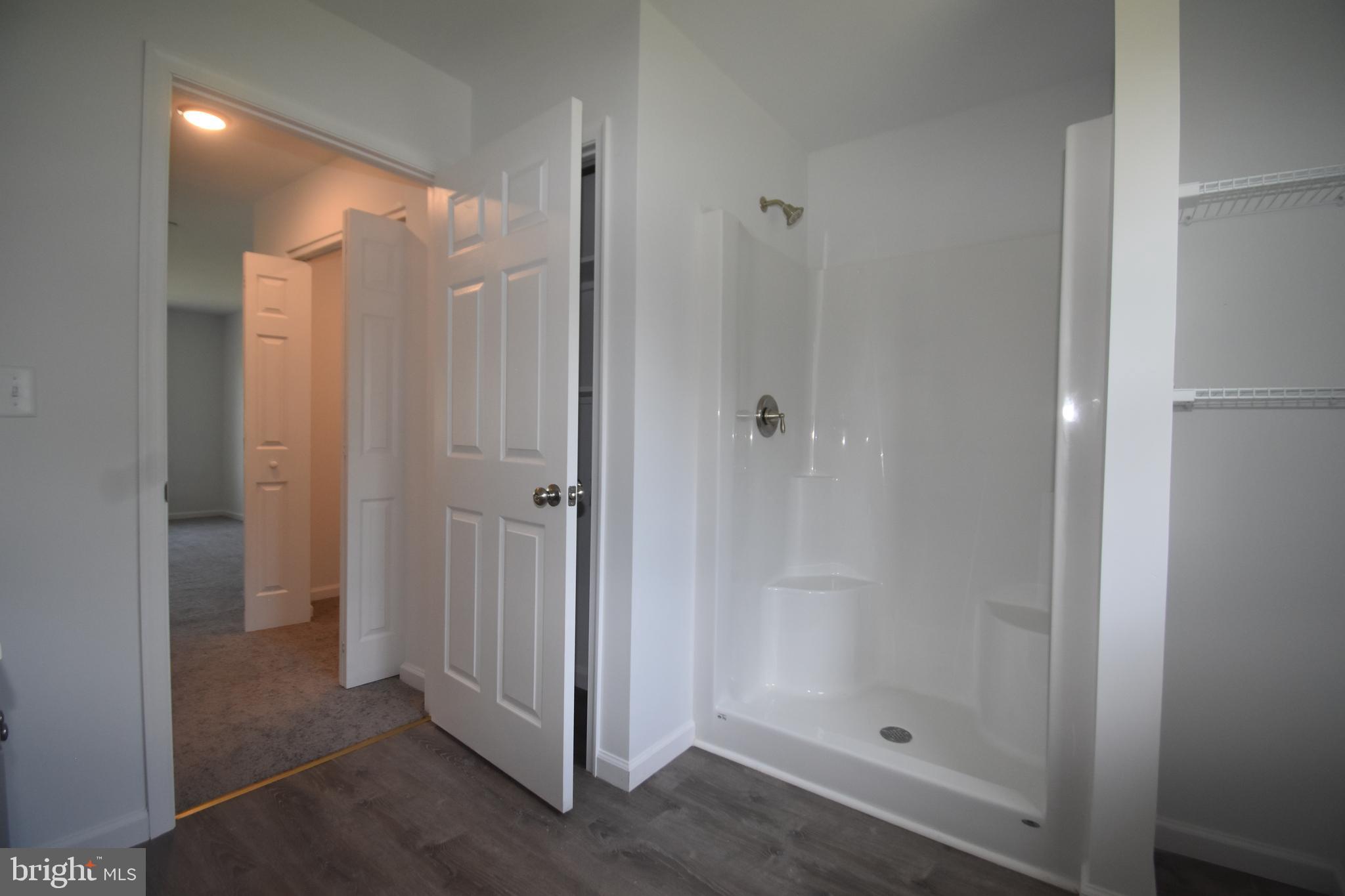 SAVANNAH OVERLOOK - Residential