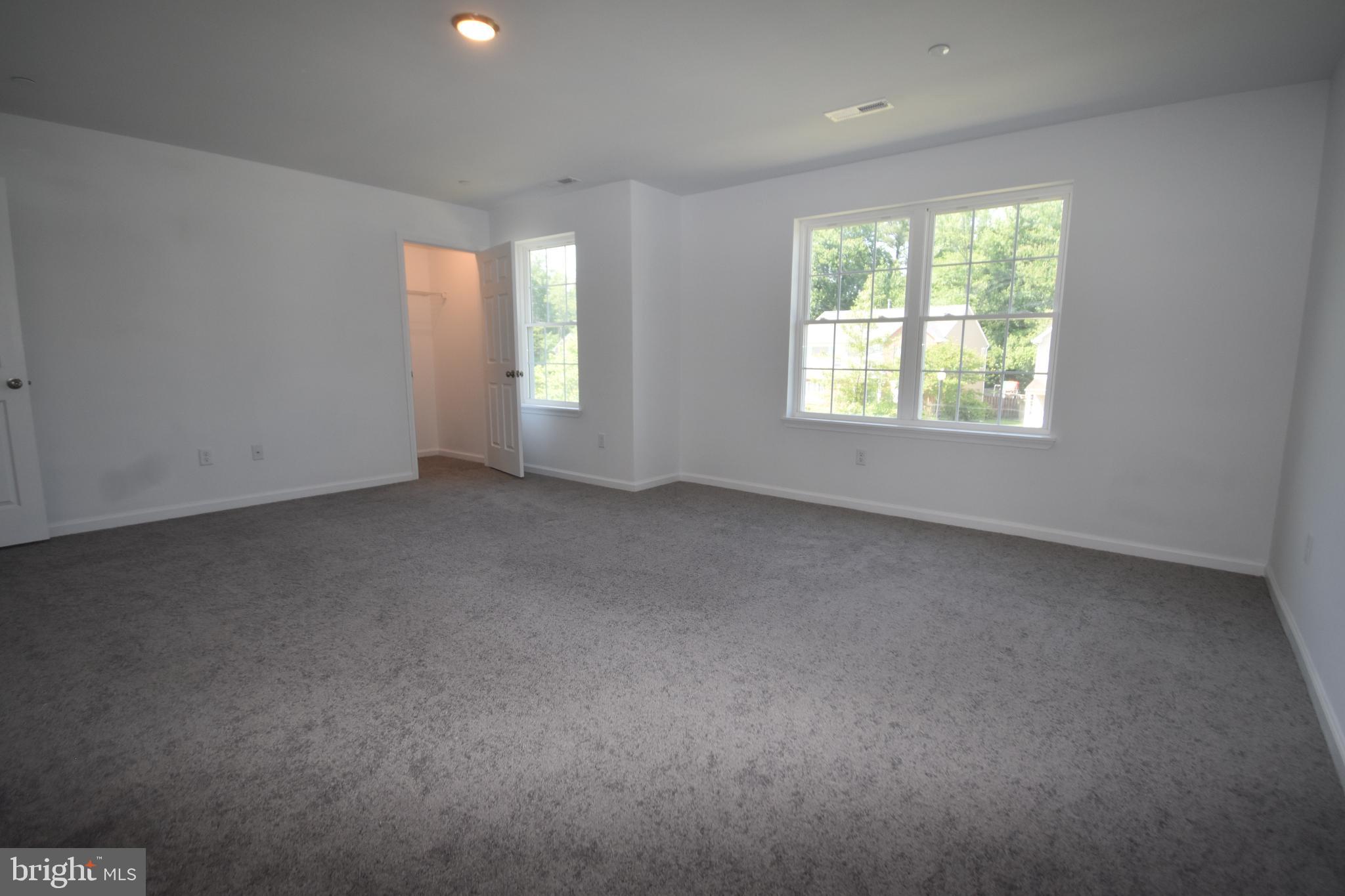 SAVANNAH OVERLOOK - Residential