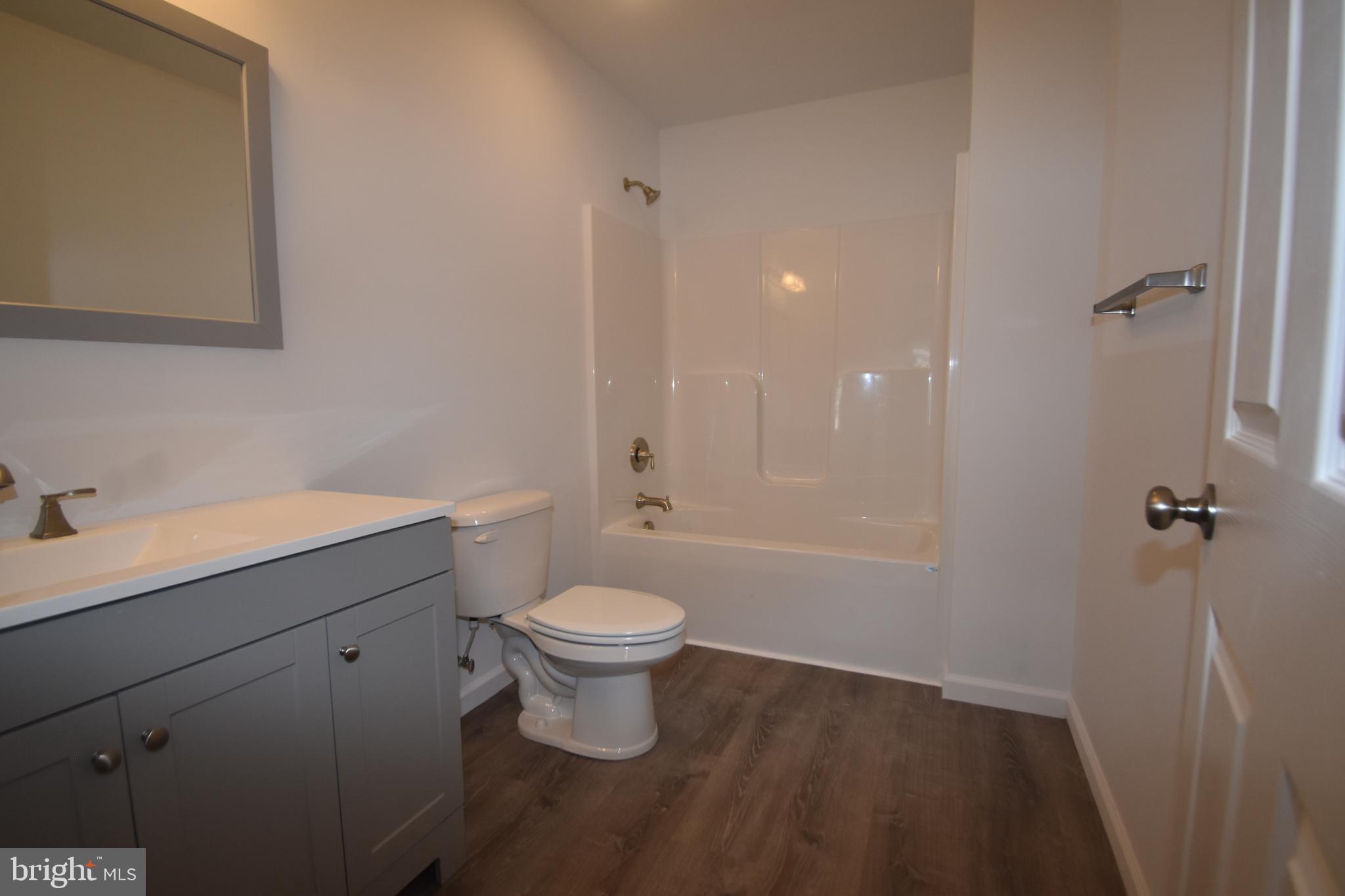 SAVANNAH OVERLOOK - Residential