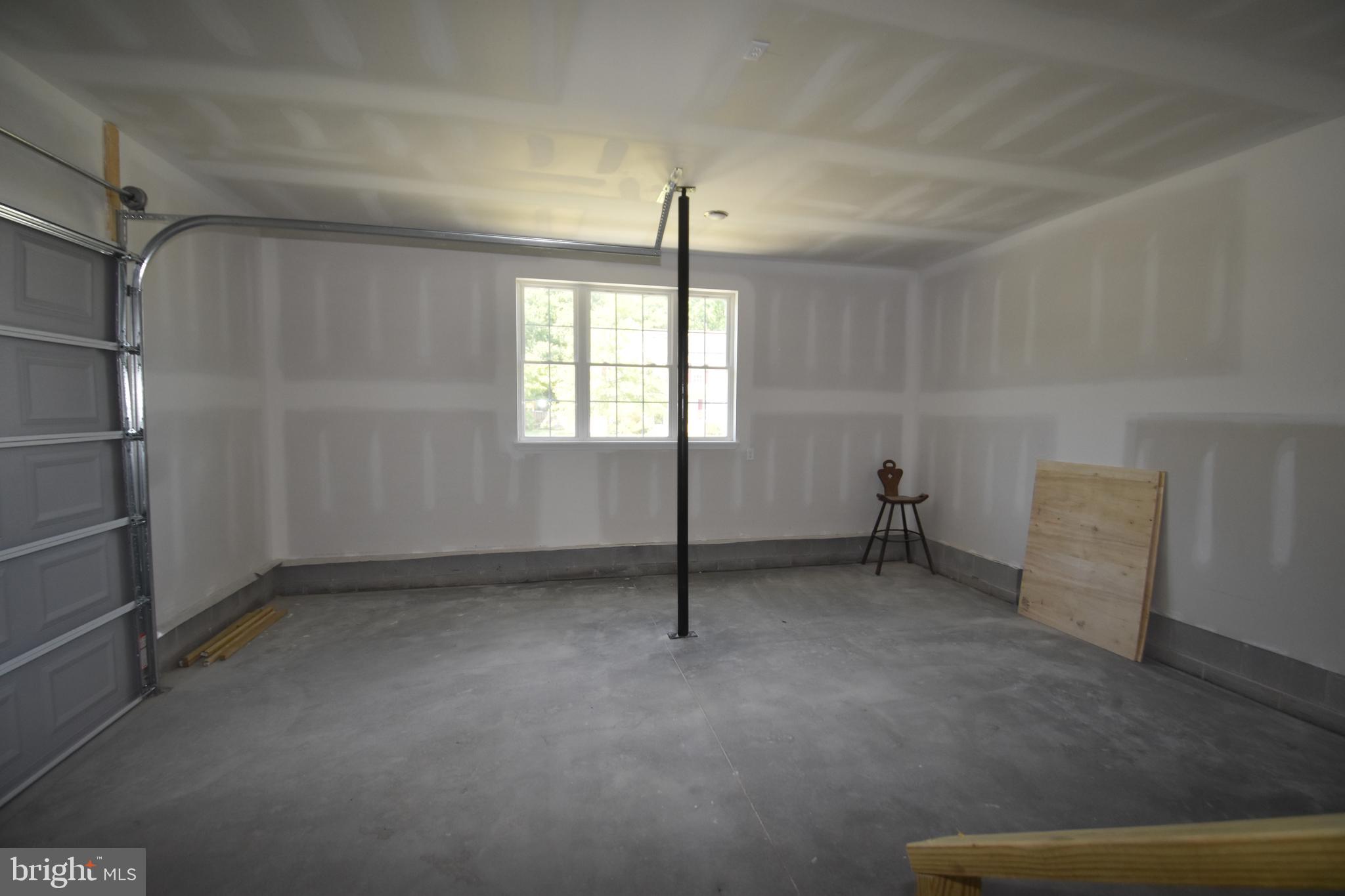 SAVANNAH OVERLOOK - Residential