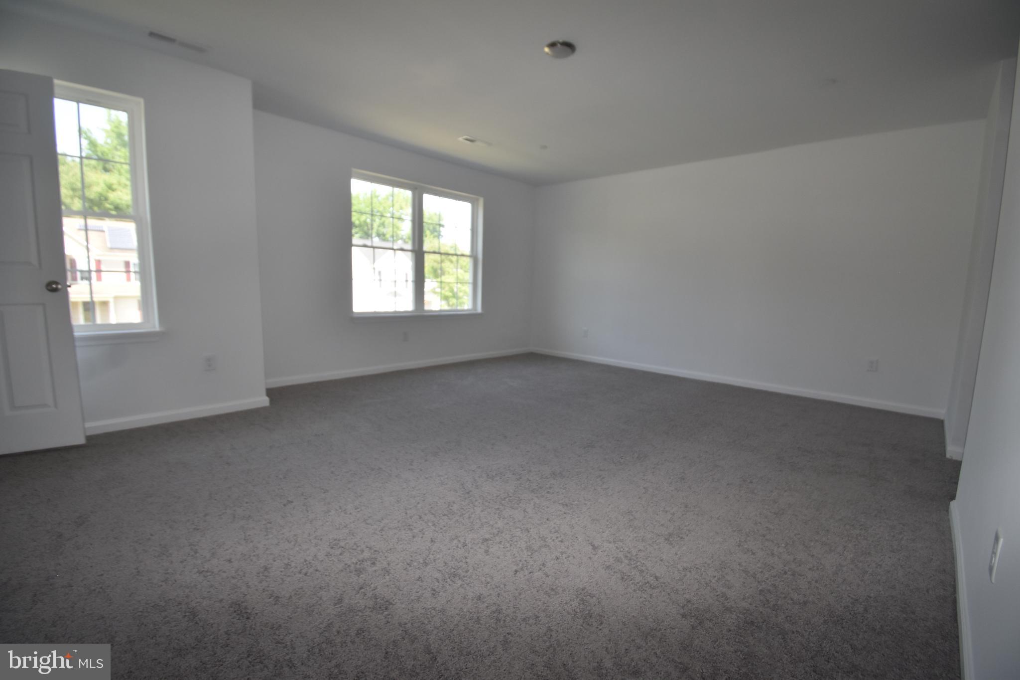 SAVANNAH OVERLOOK - Residential