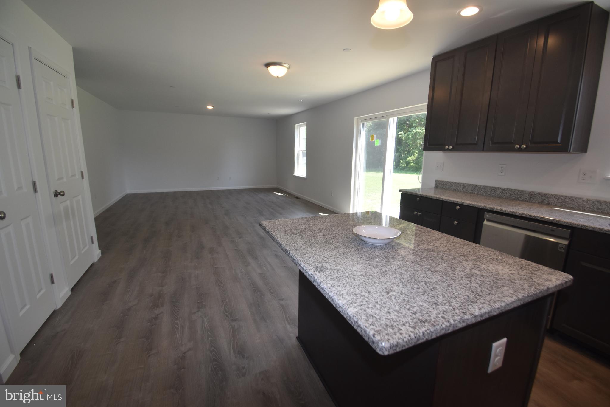 SAVANNAH OVERLOOK - Residential