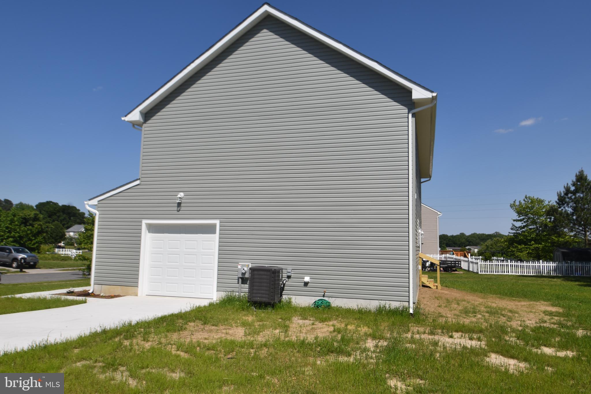 SAVANNAH OVERLOOK - Residential