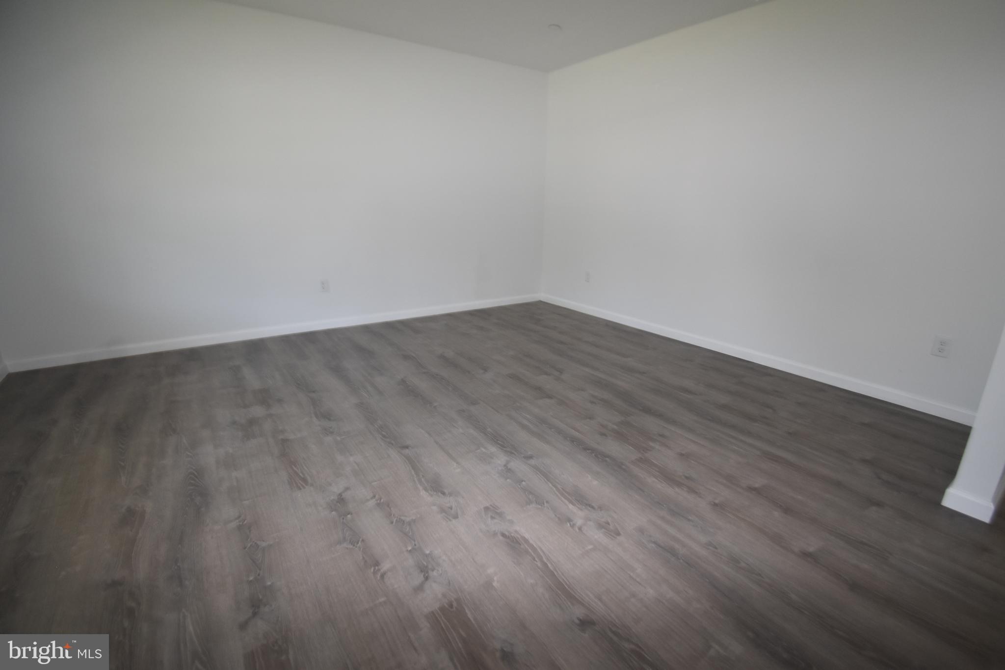 SAVANNAH OVERLOOK - Residential