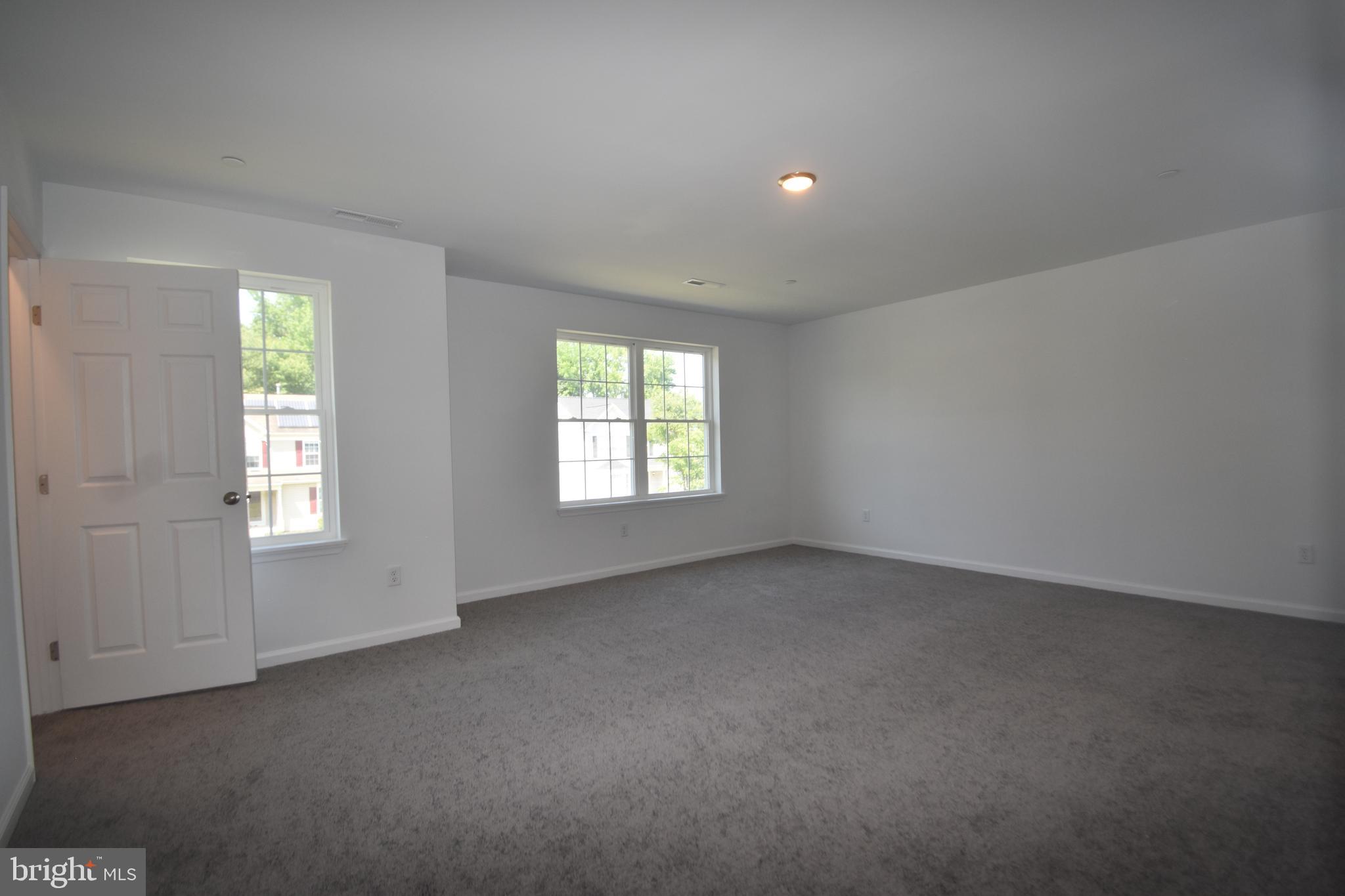 SAVANNAH OVERLOOK - Residential