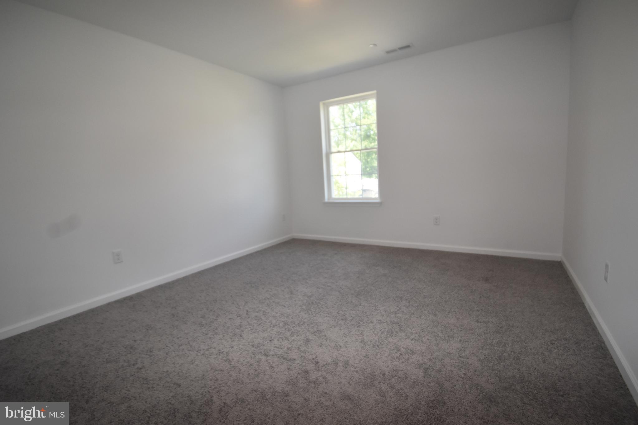 SAVANNAH OVERLOOK - Residential