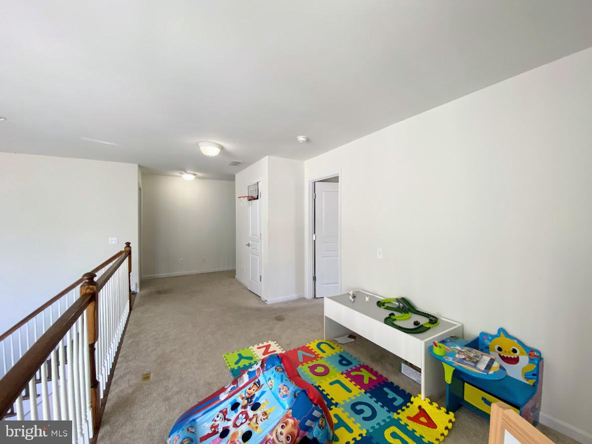 WINDSOR RIDGE - Residential Lease