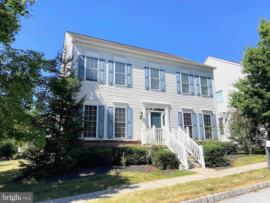 Beautiful, unique designed single family house for renting. Eddington Cherry hardwood floor through the first floor. Elegant cherry cabinet with cheerful back splash. Gourmet kitchen with granite counter top, stainless steel dishwasher, oven and refrigerator, and stainless steel hood complete the final touch. 12"x12" ceramic tile floors in all 3.5 bathrooms, each with its unique color and style, matching the color of corian Vanity tops. Two story great room, dinning room, study room and master bedroom are located on the first floor, and with open rail oak stairs/threads to the second floor's loft. Princess suite with private bathroom and Jack and Jill finishes the second floor. Newer carpet in the study room, master bedroom and loft living room. Full house full of sunshine.