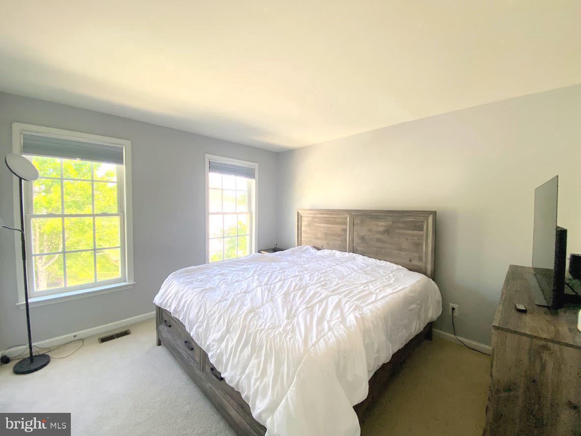 WINDSOR RIDGE - Residential Lease