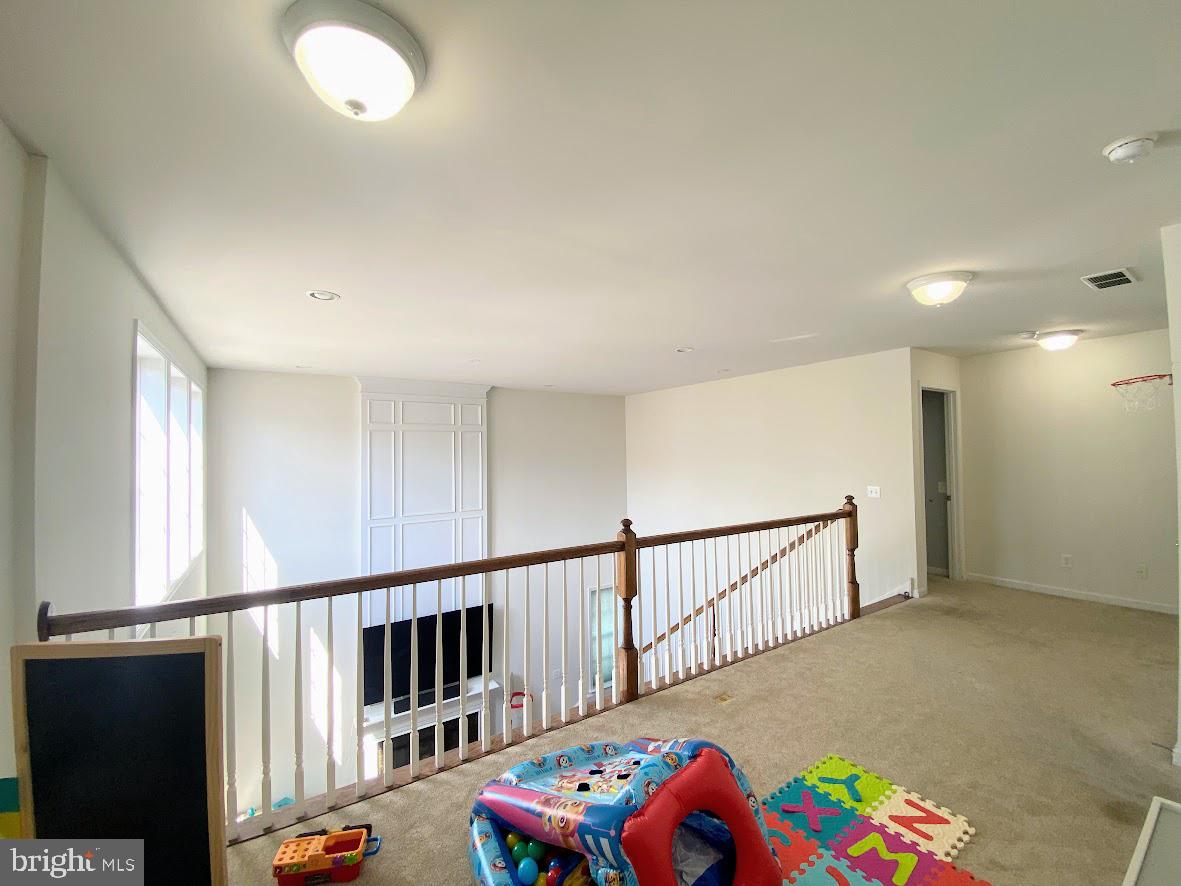 WINDSOR RIDGE - Residential Lease