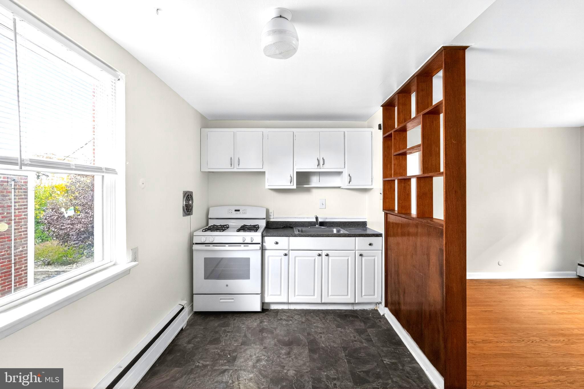 ROXBOROUGH - Residential Lease