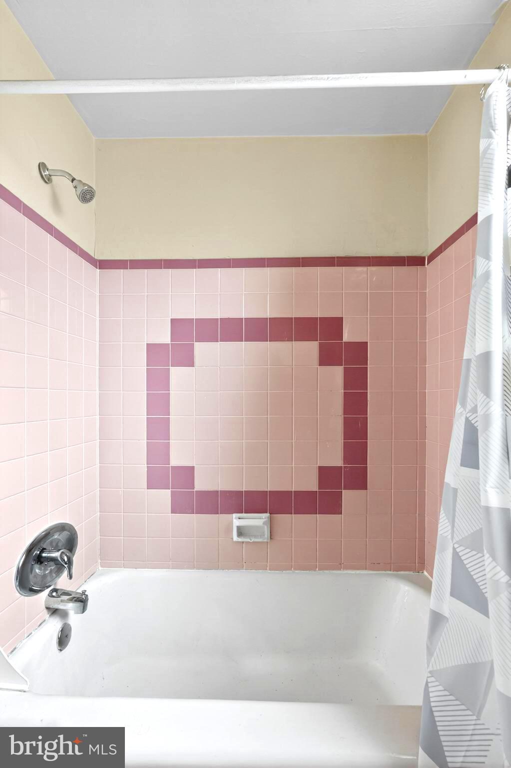 ROXBOROUGH - Residential Lease