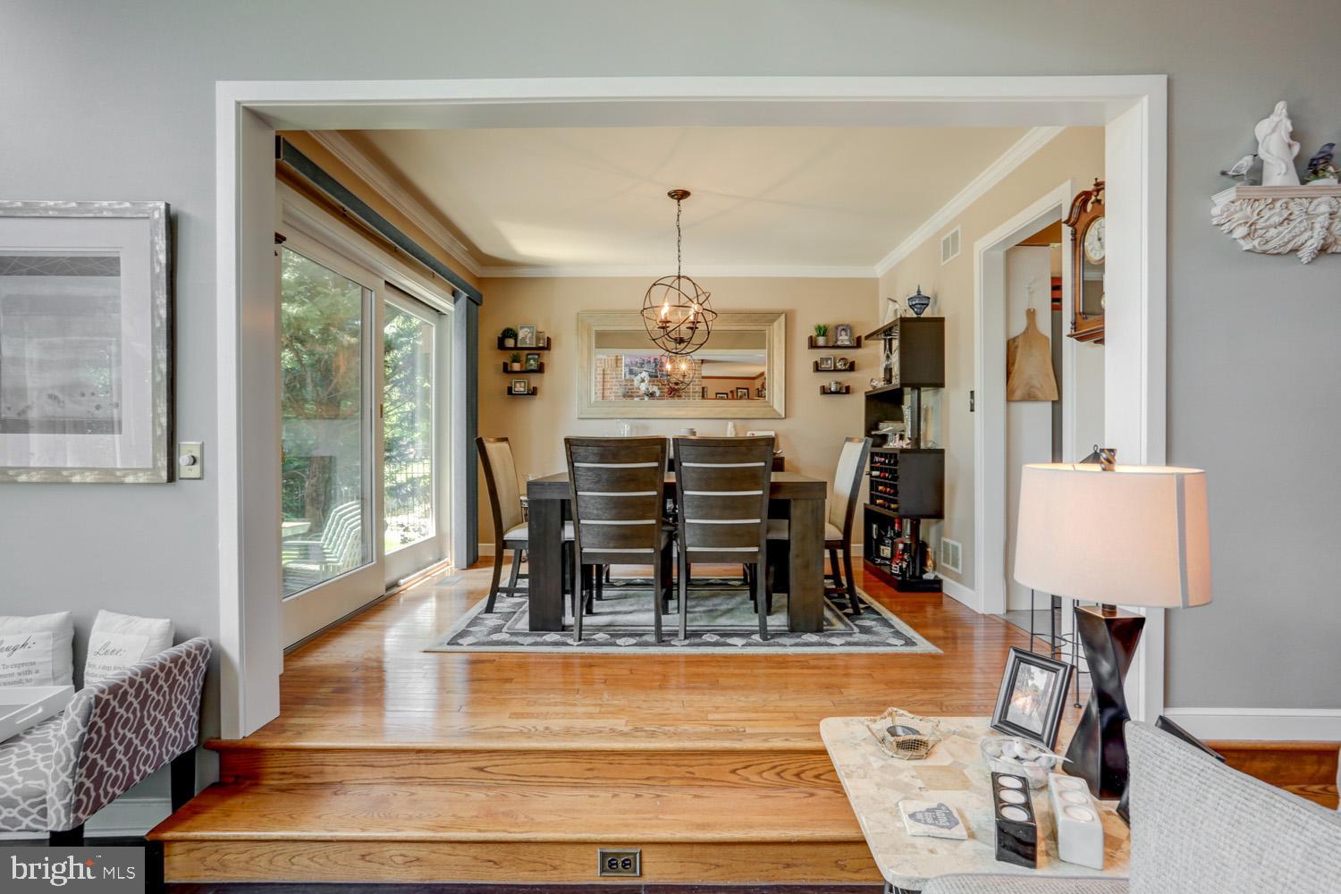 SHADOWSTONE MANOR - Residential