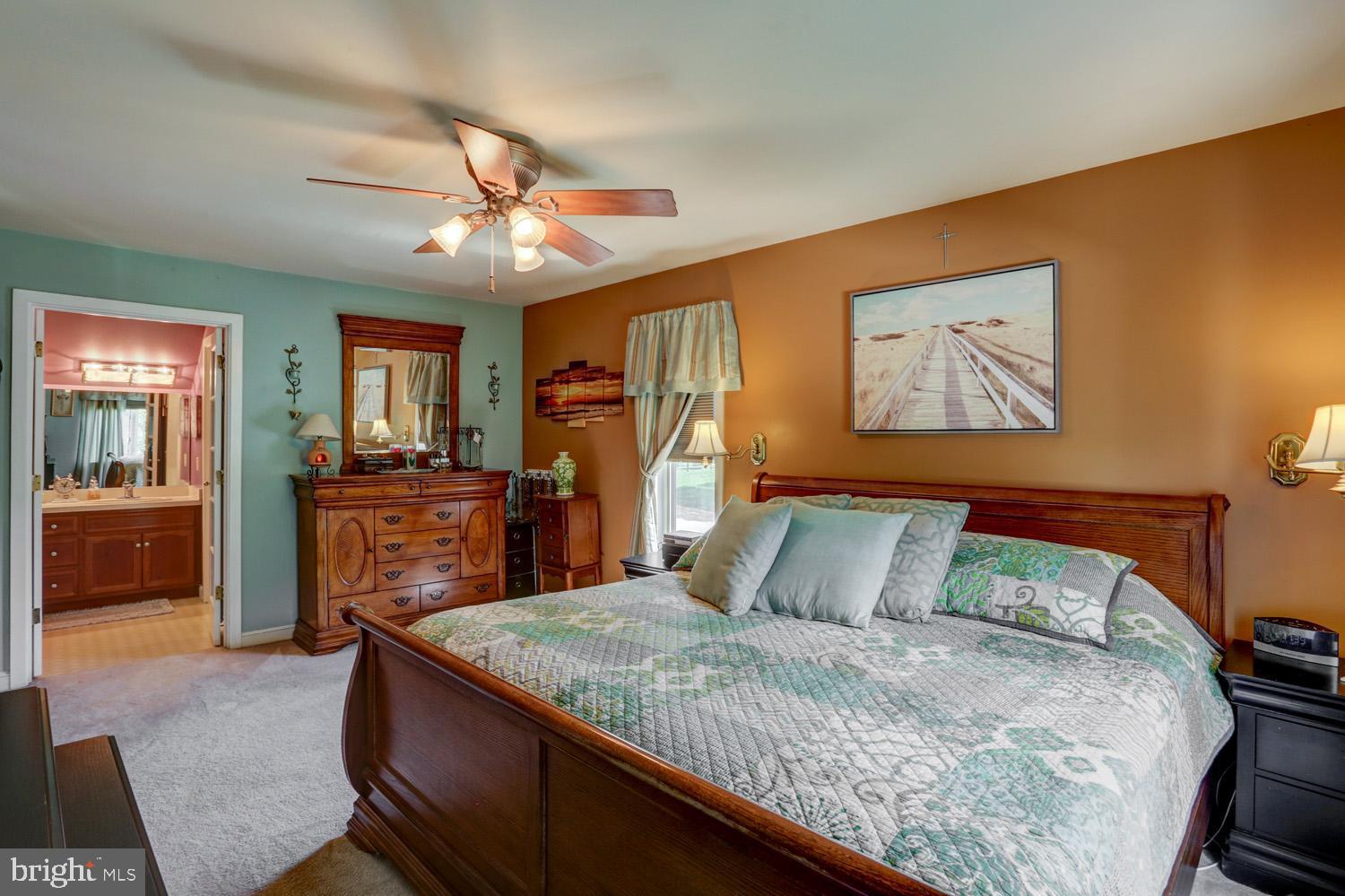 SHADOWSTONE MANOR - Residential