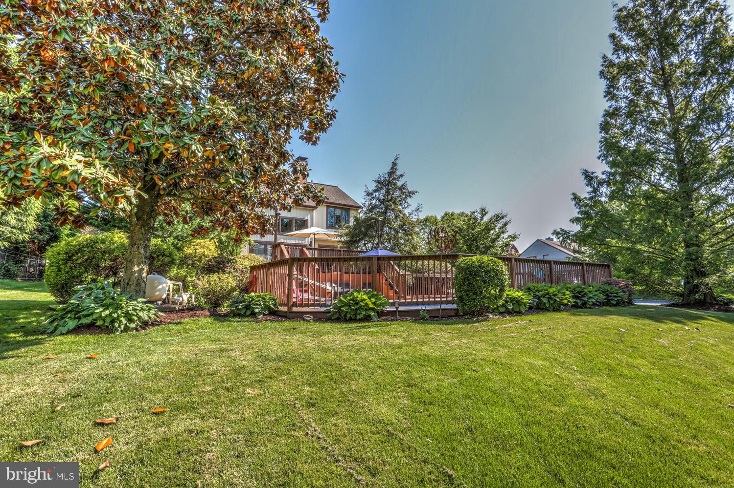 SHADOWSTONE MANOR - Residential