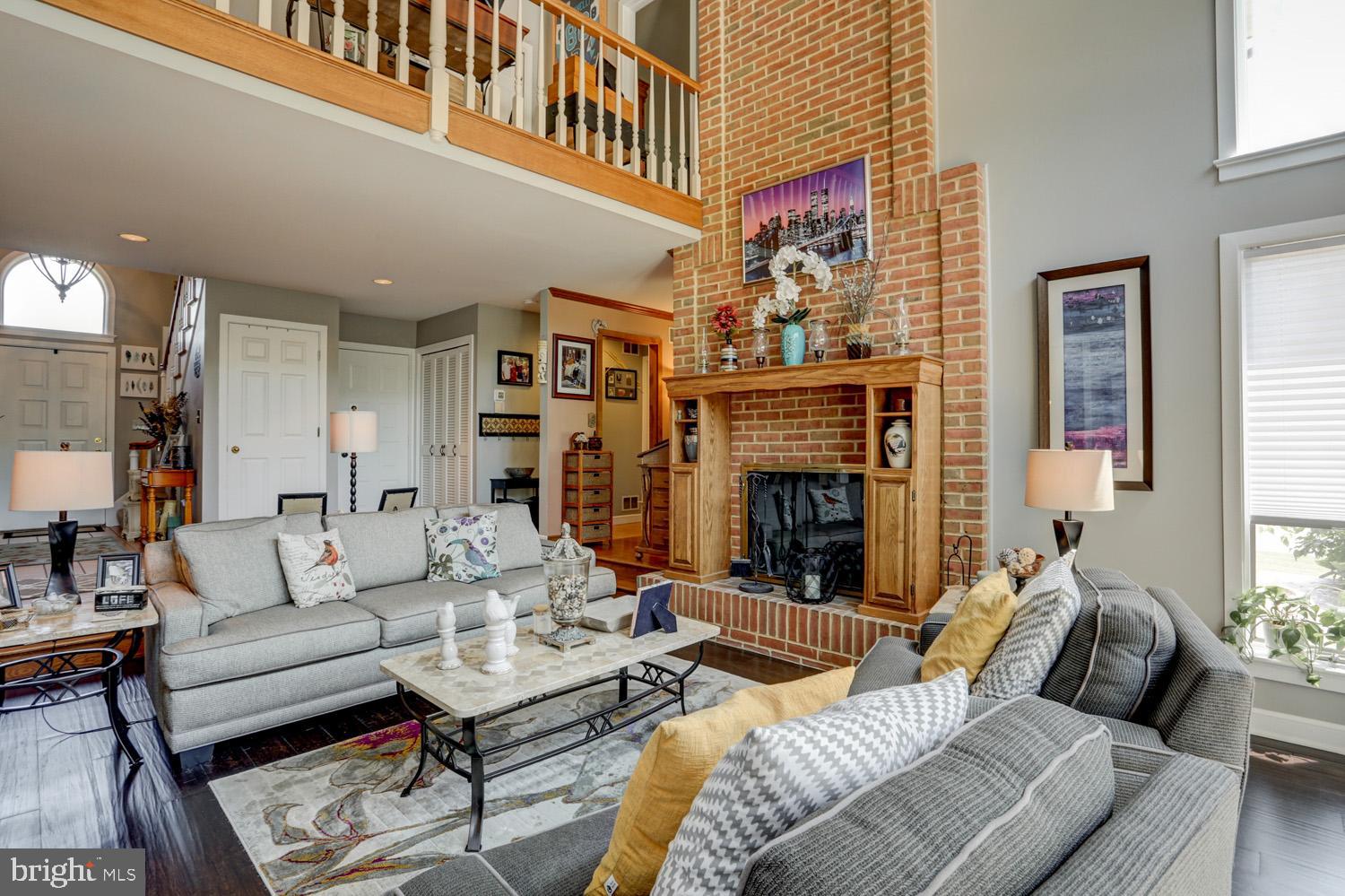 SHADOWSTONE MANOR - Residential