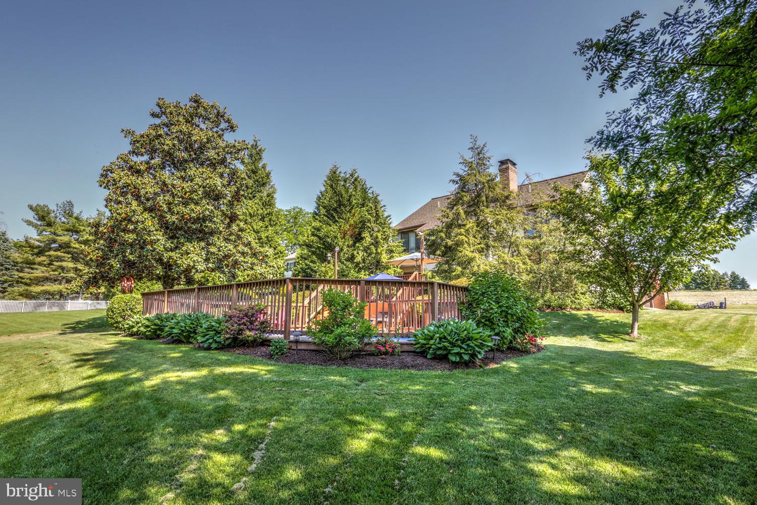 SHADOWSTONE MANOR - Residential