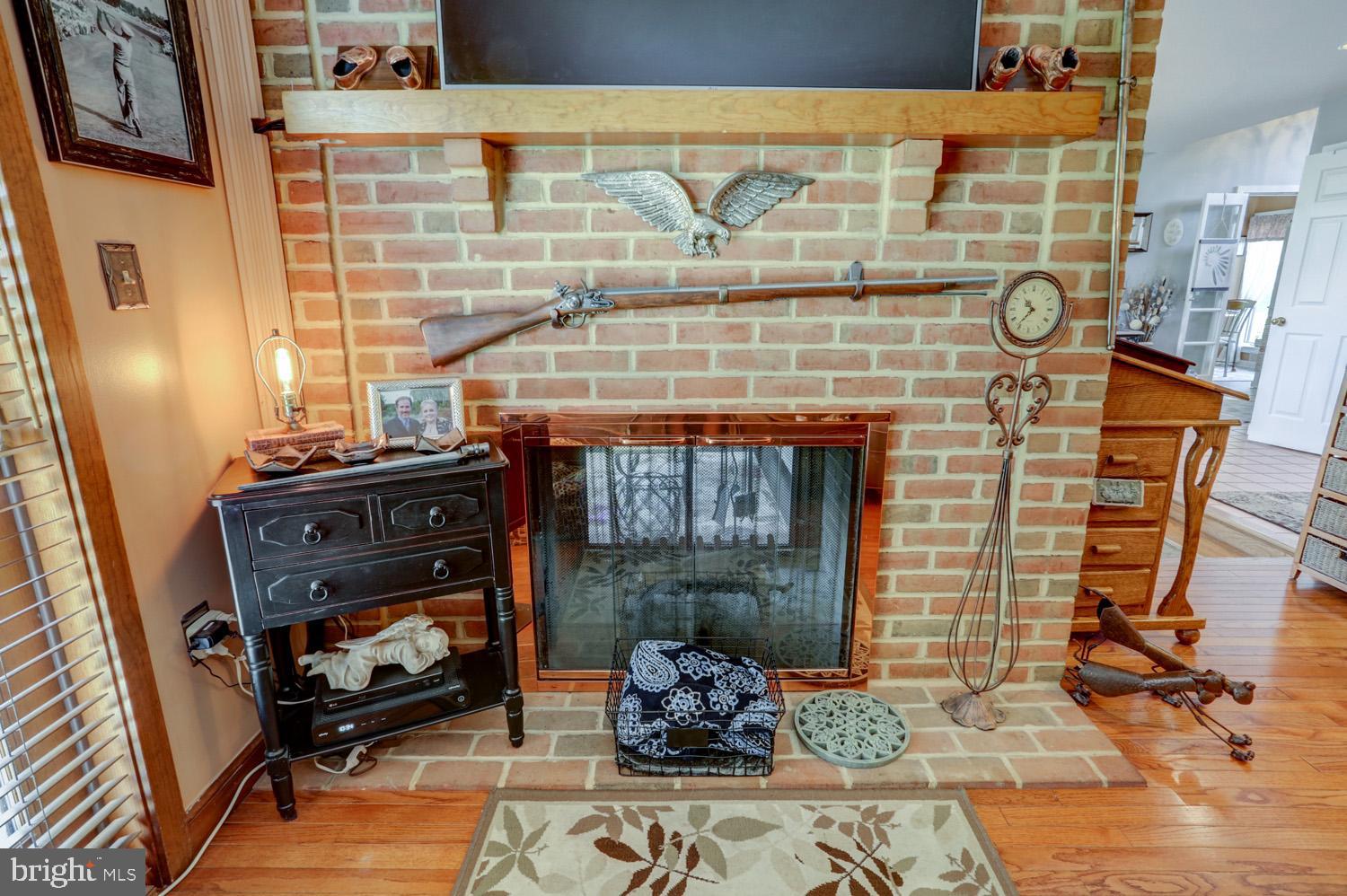 SHADOWSTONE MANOR - Residential