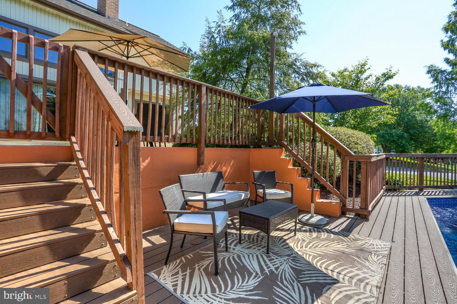 SHADOWSTONE MANOR - Residential