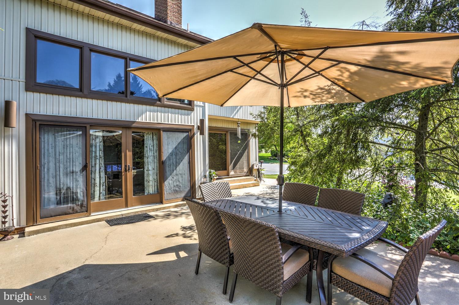 SHADOWSTONE MANOR - Residential