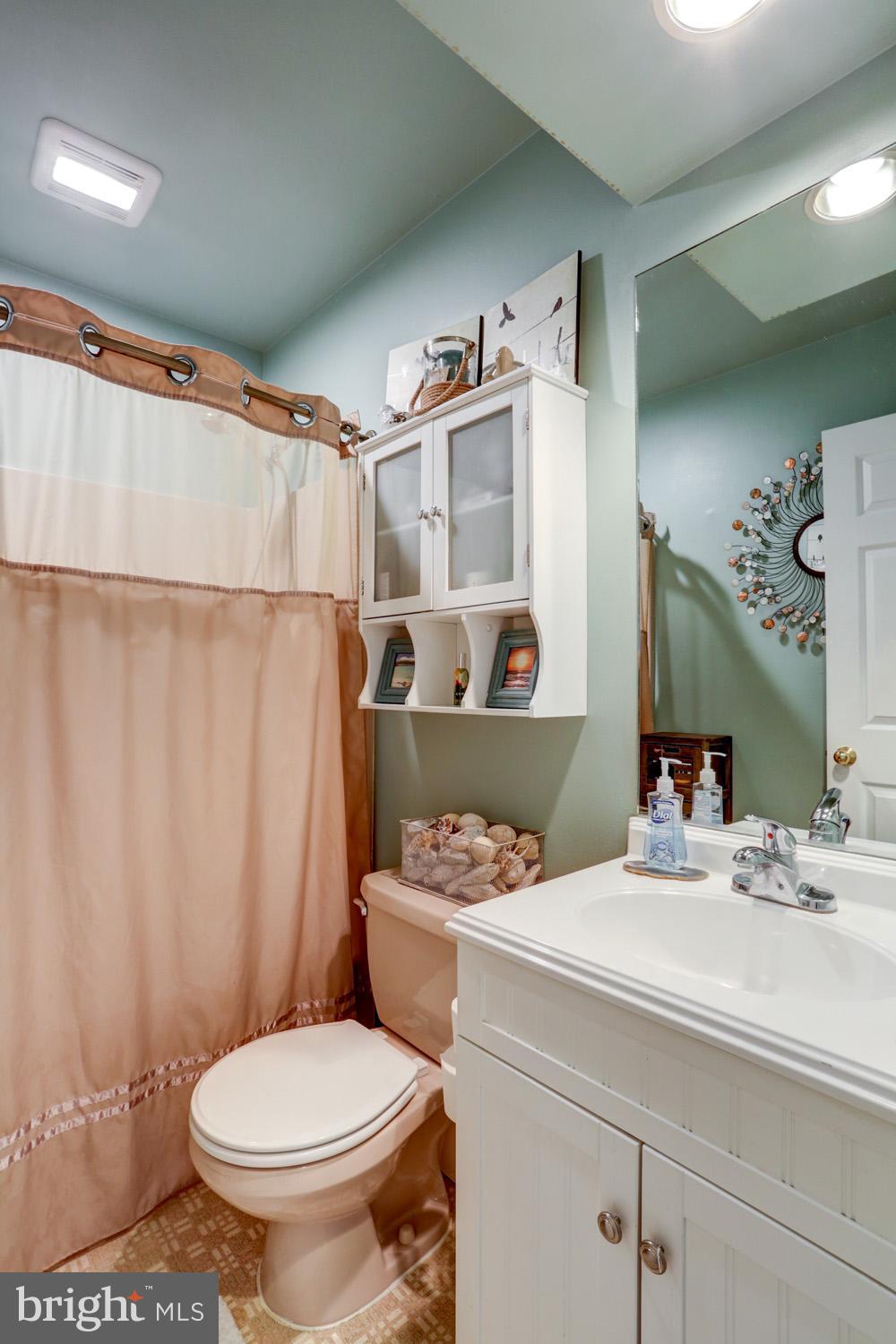 SHADOWSTONE MANOR - Residential