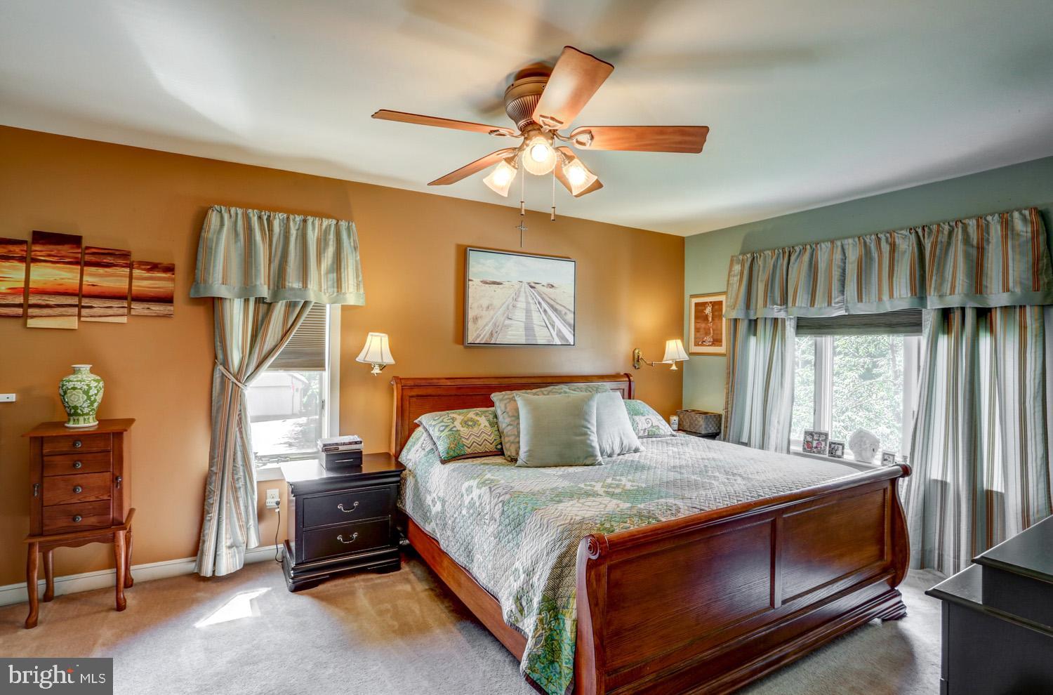 SHADOWSTONE MANOR - Residential