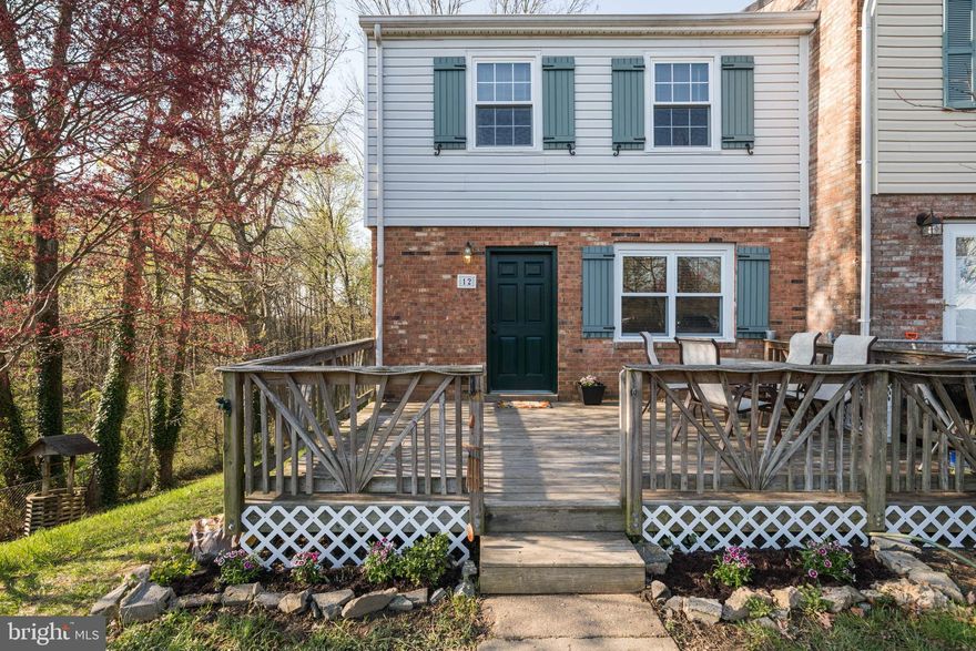 Don't miss this one!! End unit with large fully fenced, corner yard, perfect for pets. Fresh paint throughout this bright home! Newer wood floors on the main floor. New HVAC. New refrigerator. Newer oven. Roof and siding covered by HOA! The location is amazing! 1 mile from I95 and a short walk to commuter lots and tons of shopping and restaurants.