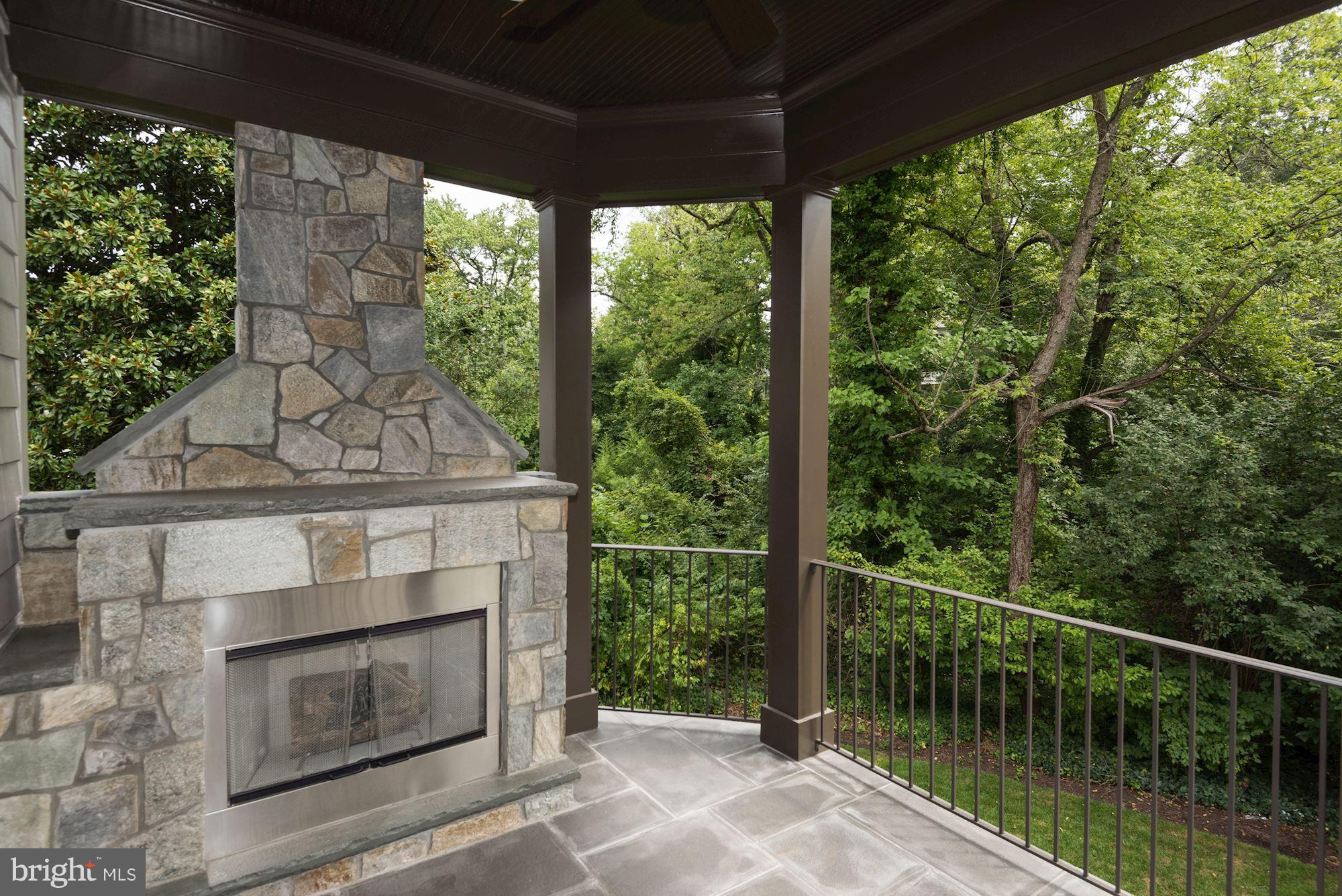 COUNTRY CLUB HILLS - Residential