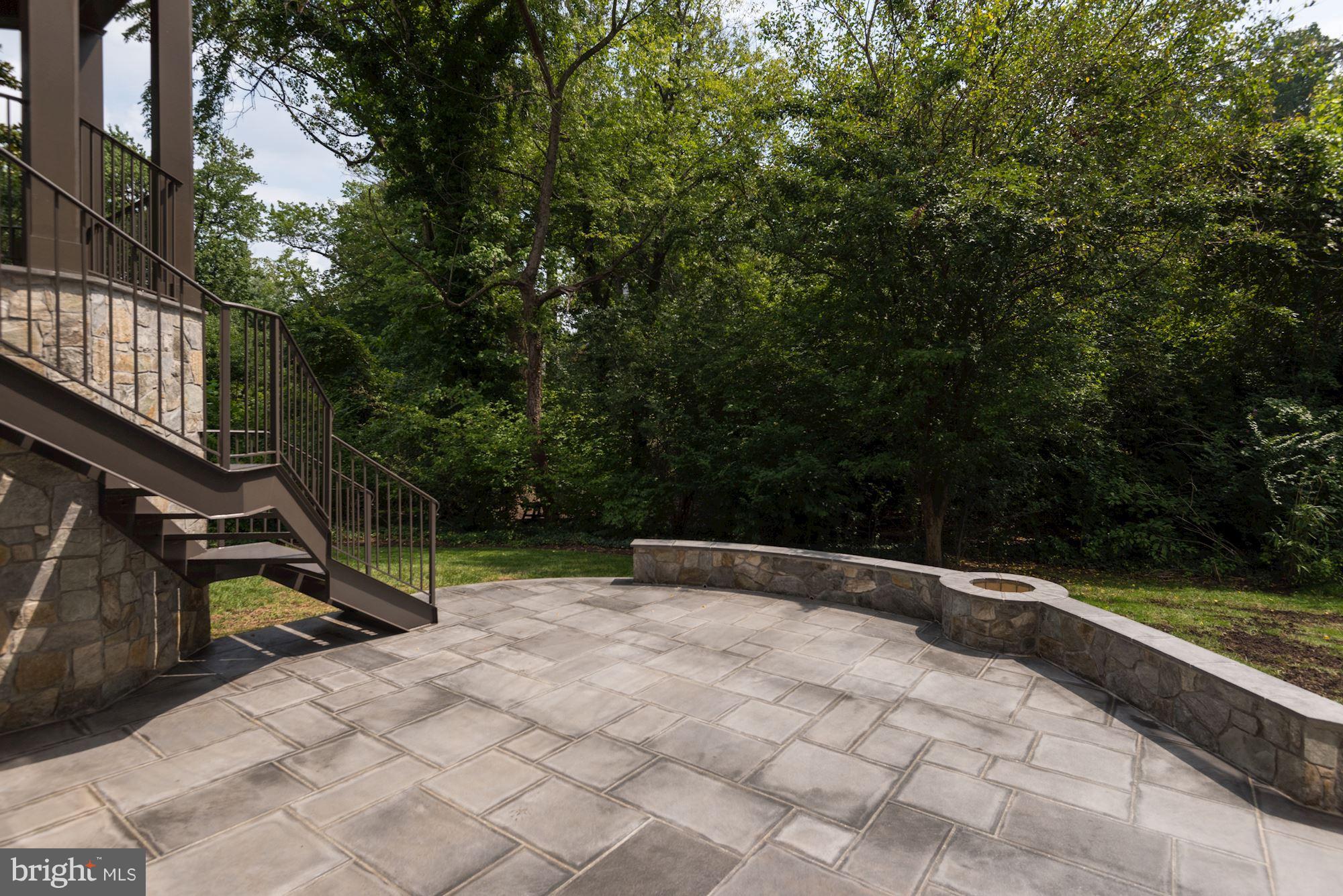 COUNTRY CLUB HILLS - Residential