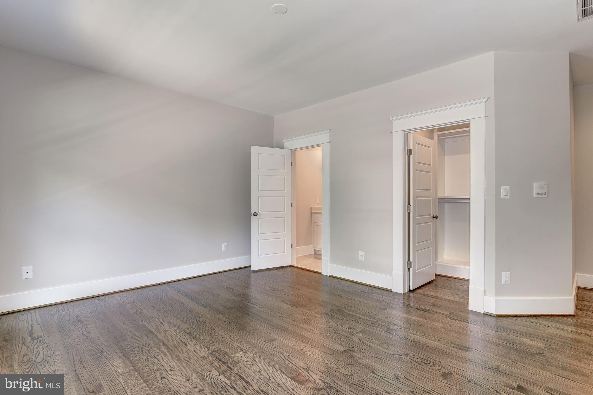 COUNTRY CLUB HILLS - Residential