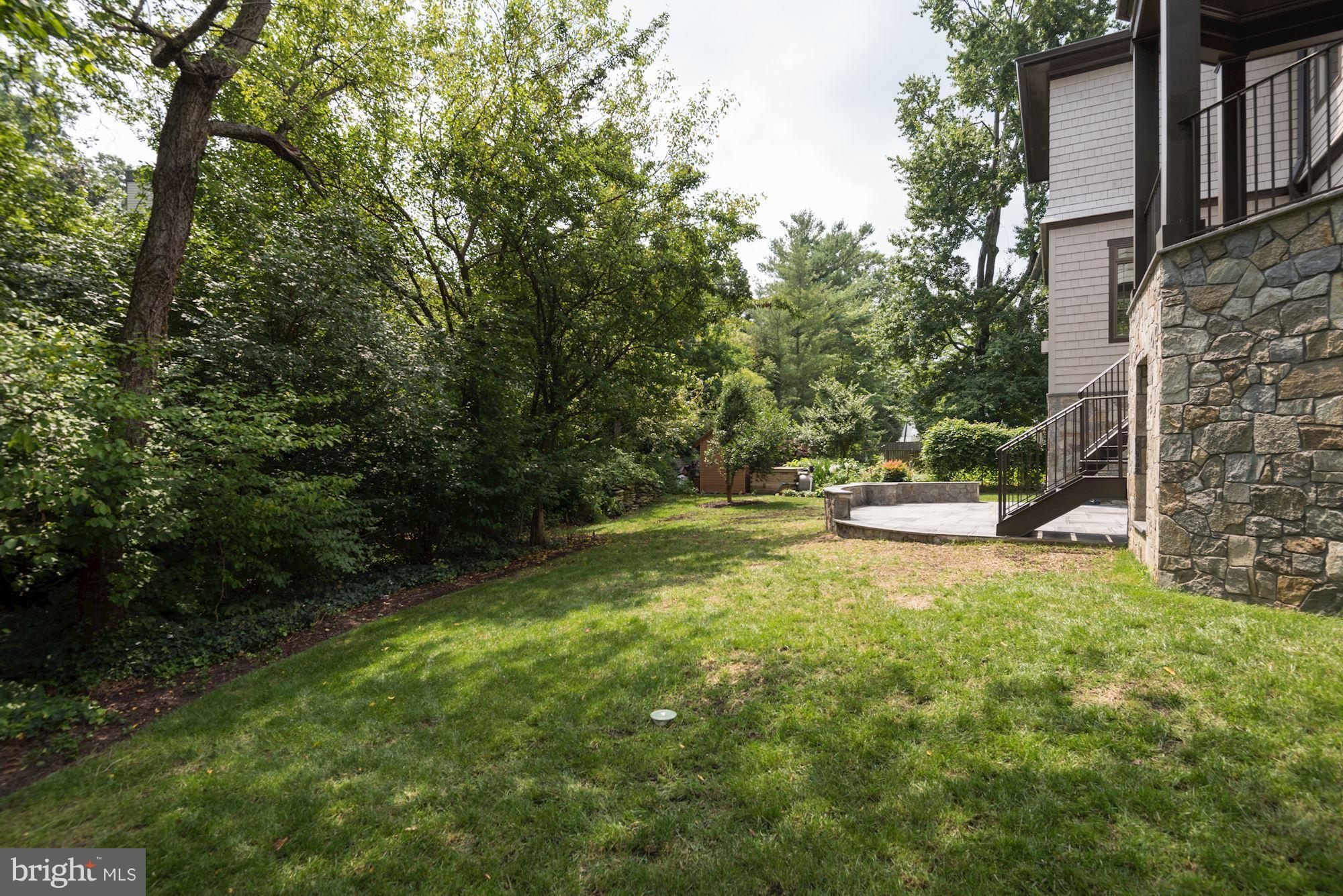 COUNTRY CLUB HILLS - Residential