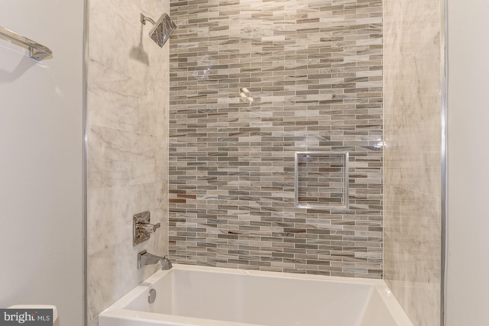 COUNTRY CLUB HILLS - Residential