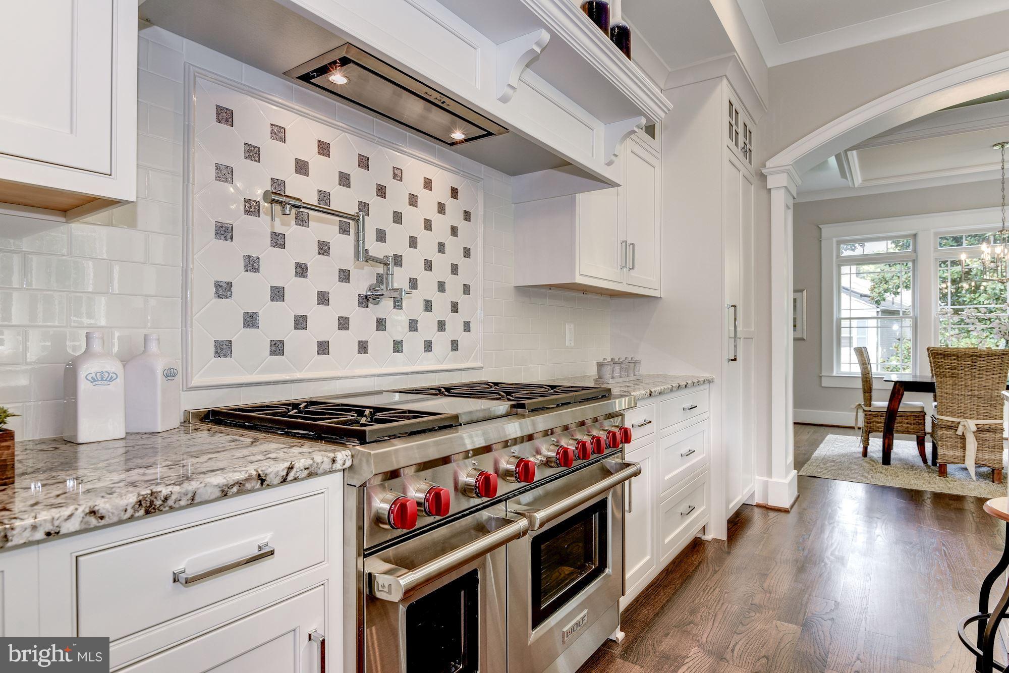 COUNTRY CLUB HILLS - Residential