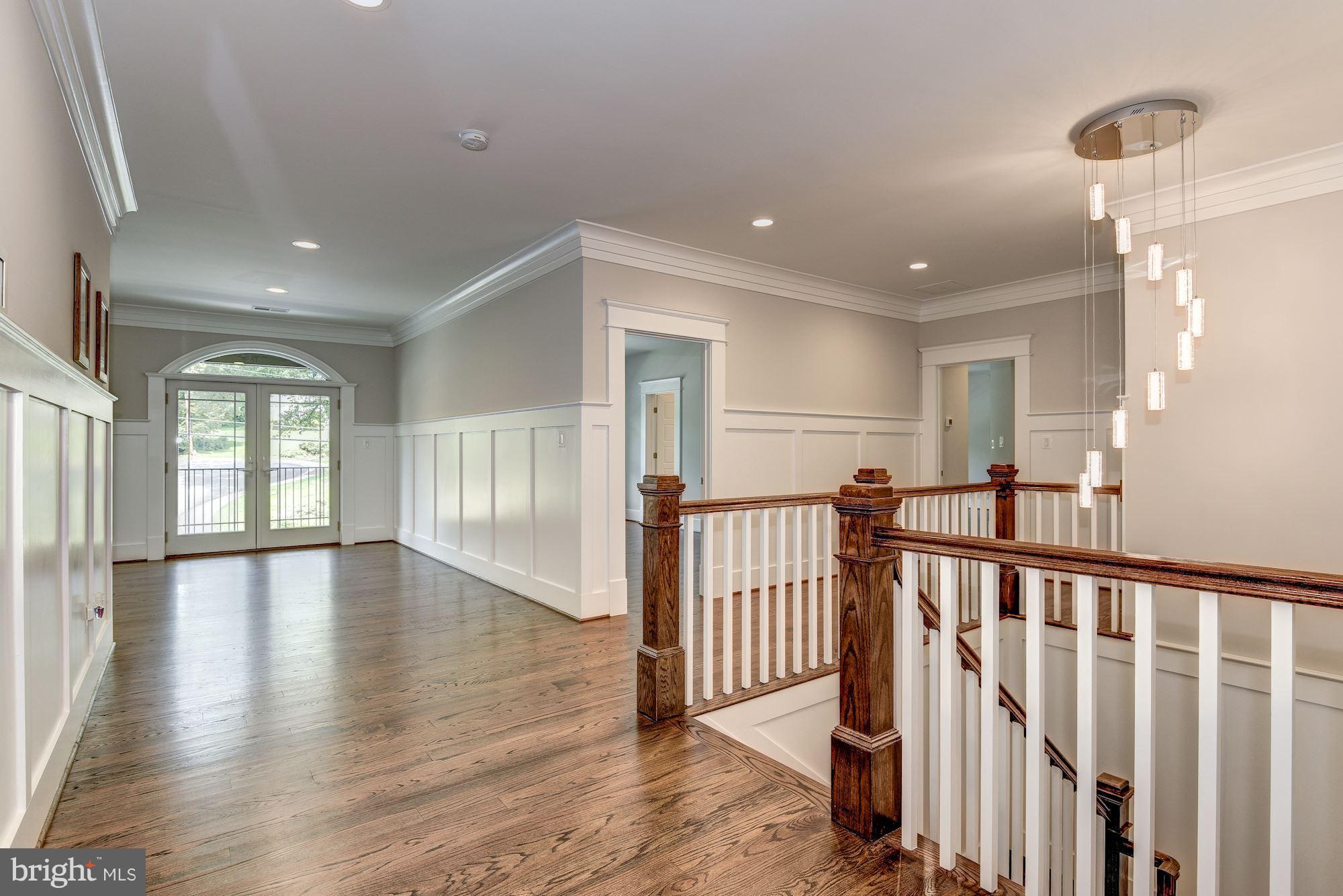 COUNTRY CLUB HILLS - Residential