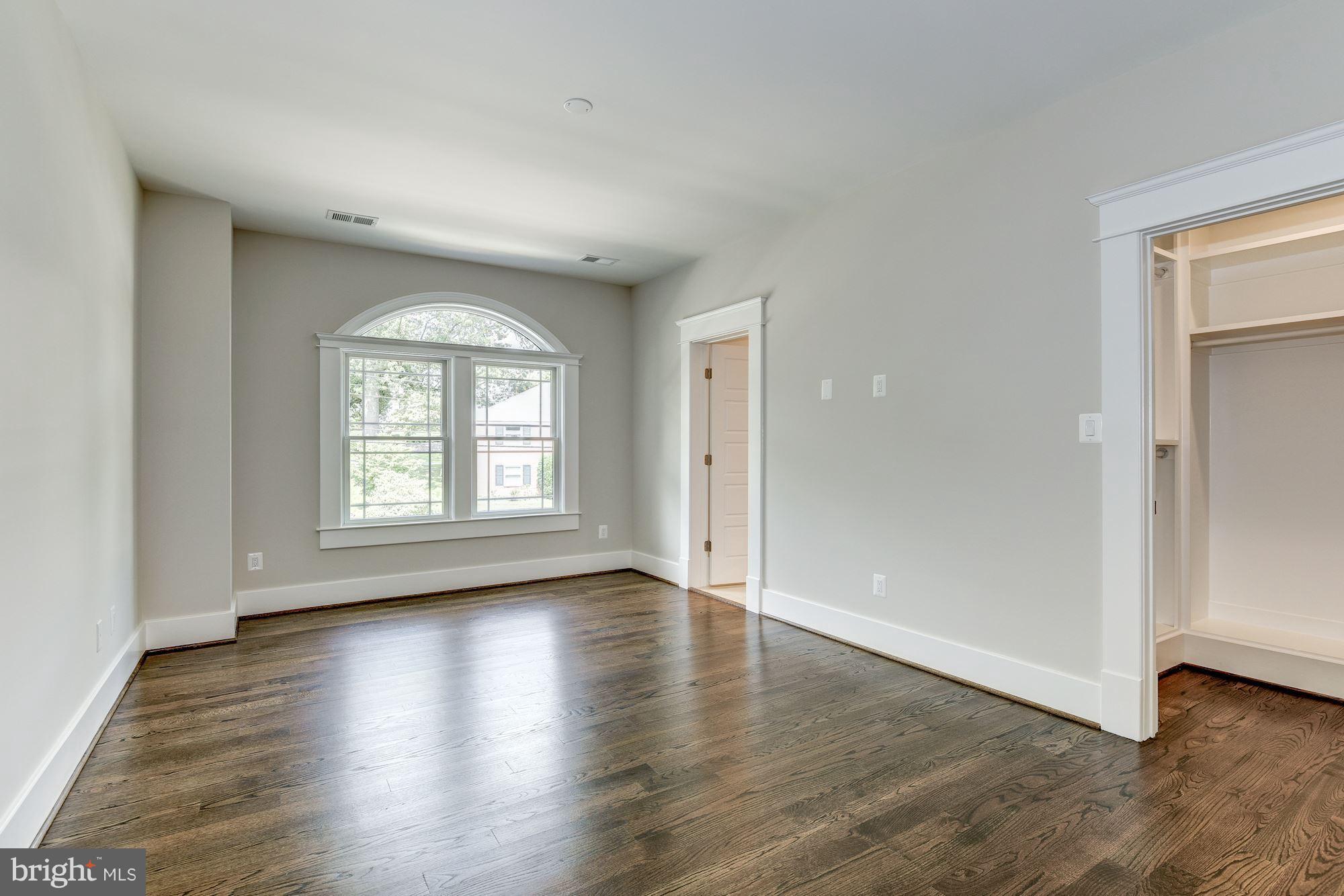 COUNTRY CLUB HILLS - Residential